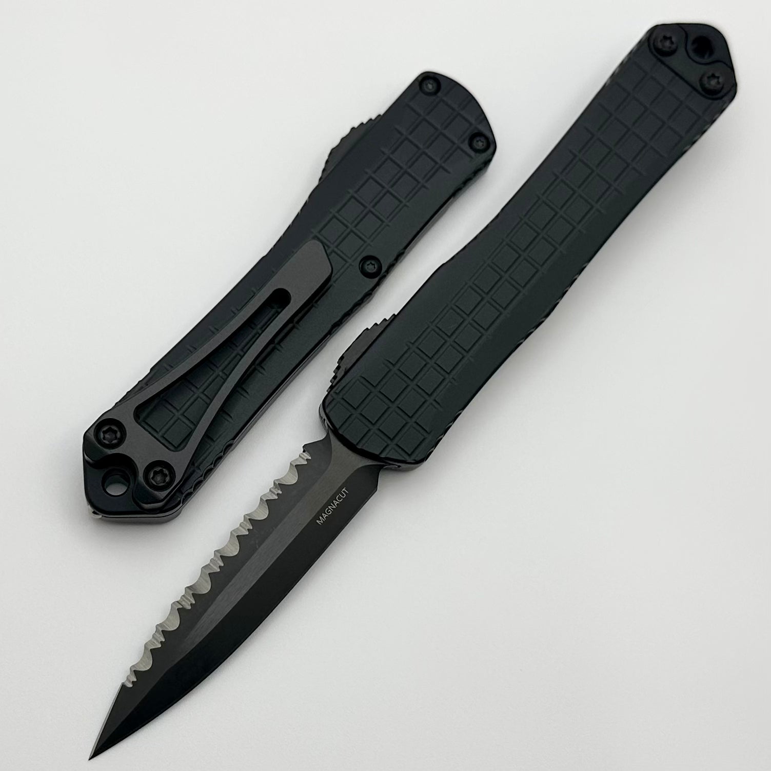 Heretic Knives Manticore S: Compact OTF Knife with MagnaCut Blade - Black Frag DLC Finish