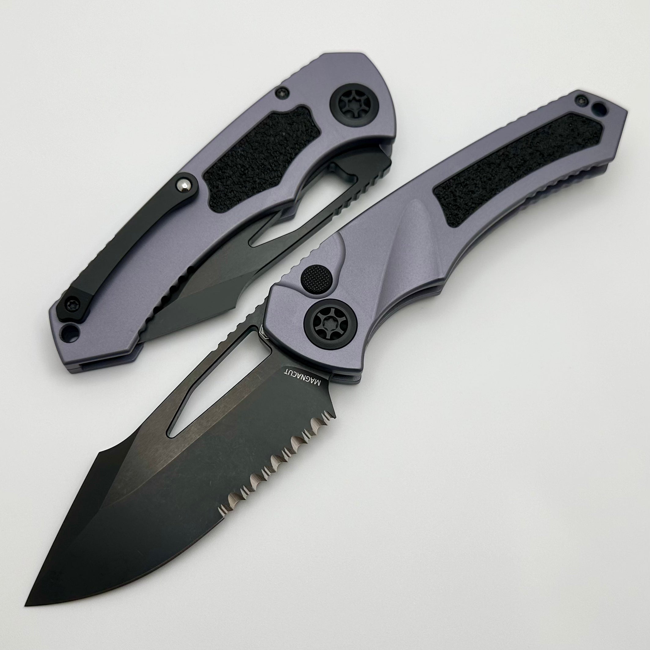 Premium Heretic Knives Pariah M/A Button Lock - Ultimate Gray Aluminum Handles with DLC Serrated MagnaCut Blade