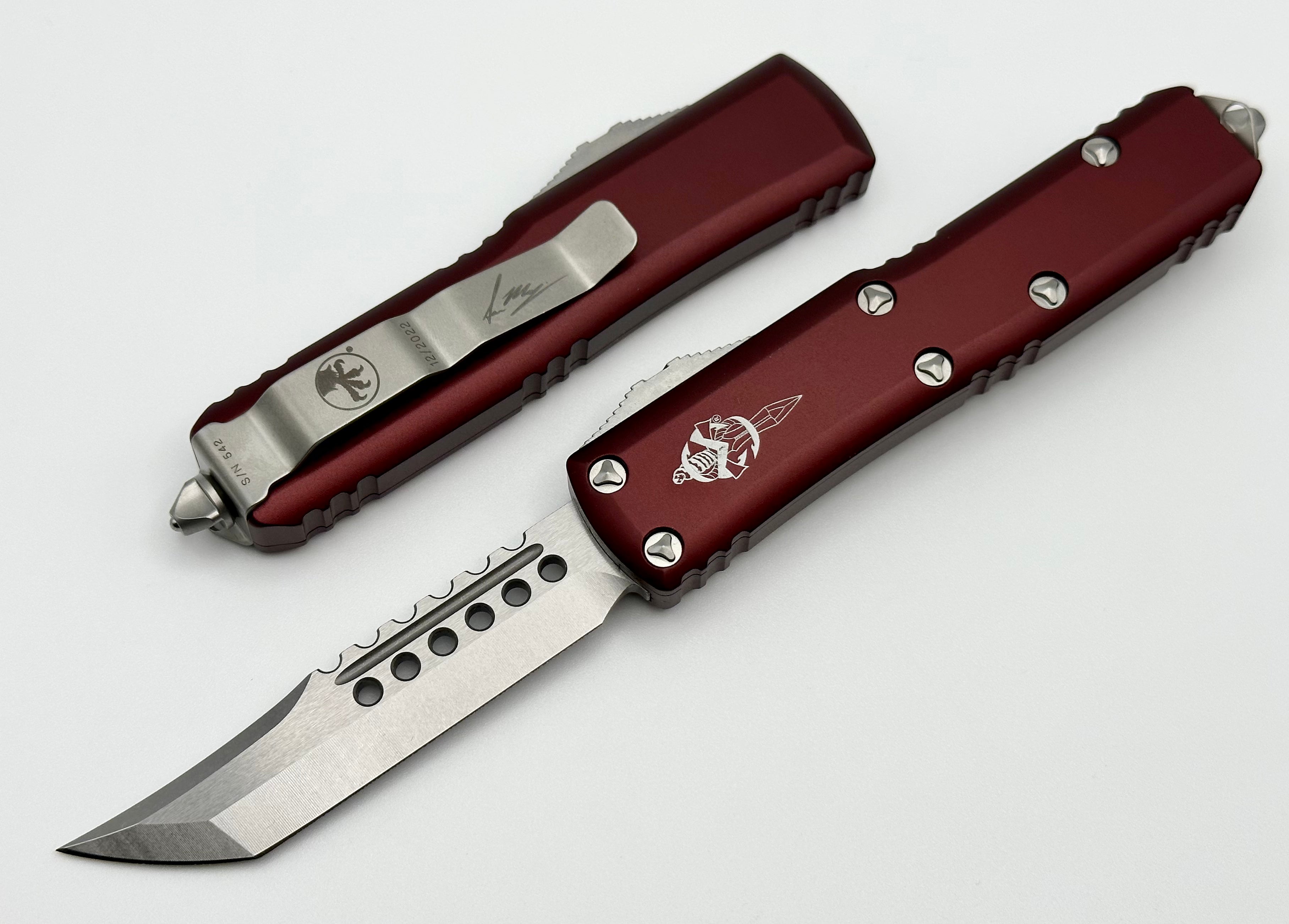 Microtech UTX-85 Hellhound Stonewash EDC Knife – Merlot Finish