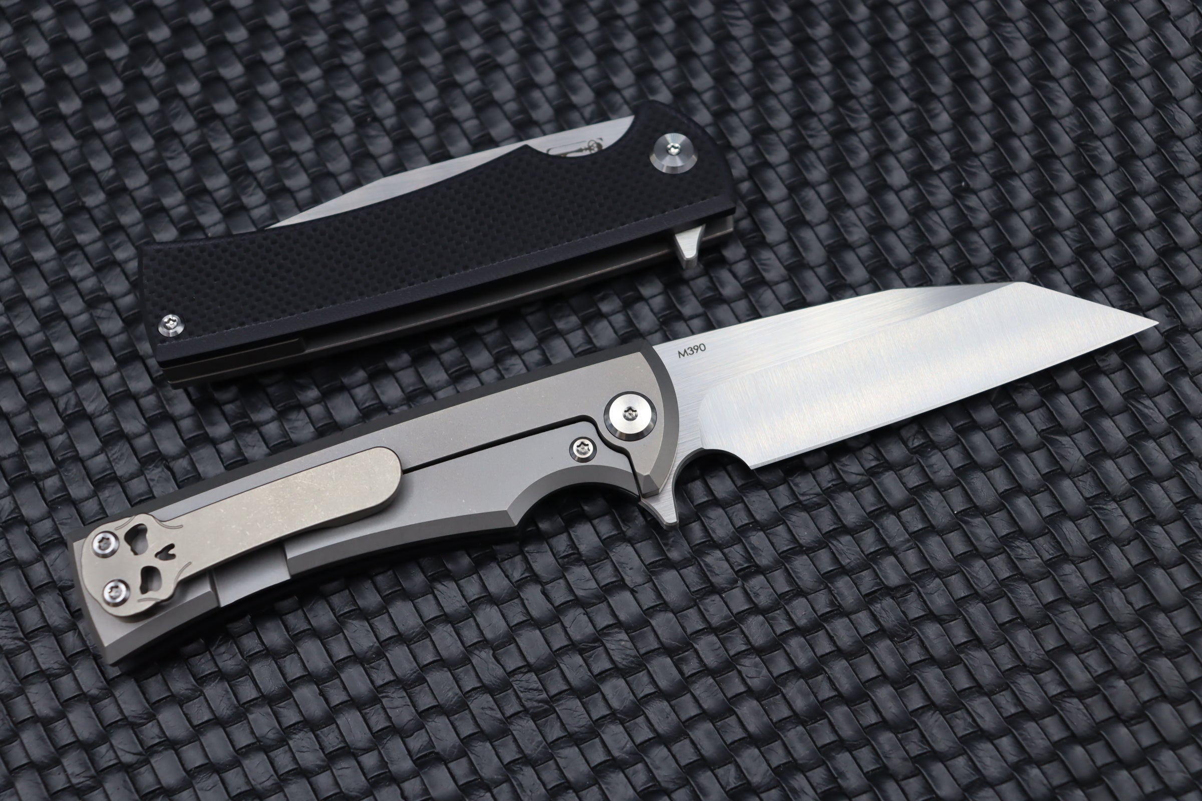 Premium Chaves Knives Street Sangre Flipper - M390 Steel & Titanium Handle