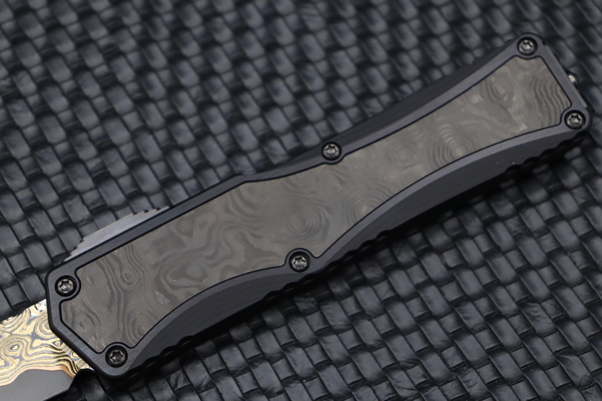 Premium Heretic Knives Colossus: Fat Carbon & Baker Forge Damascus Recurve Blade