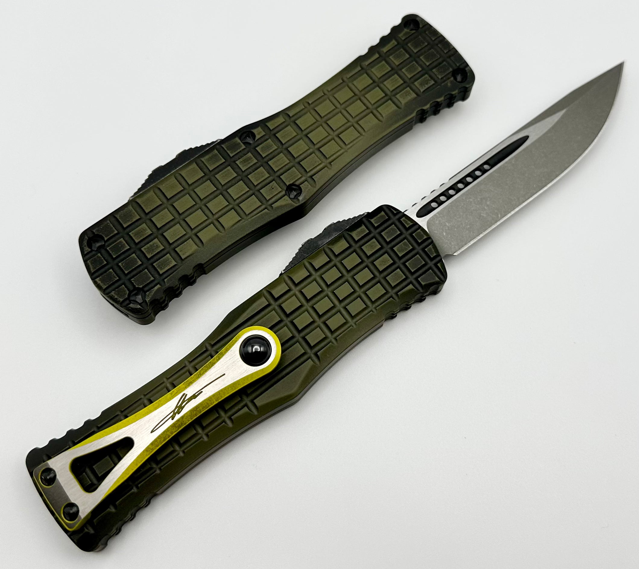 Premium Microtech Hera Frag Grenade Apocalyptic Green - Signature Series 703-10APFRGS