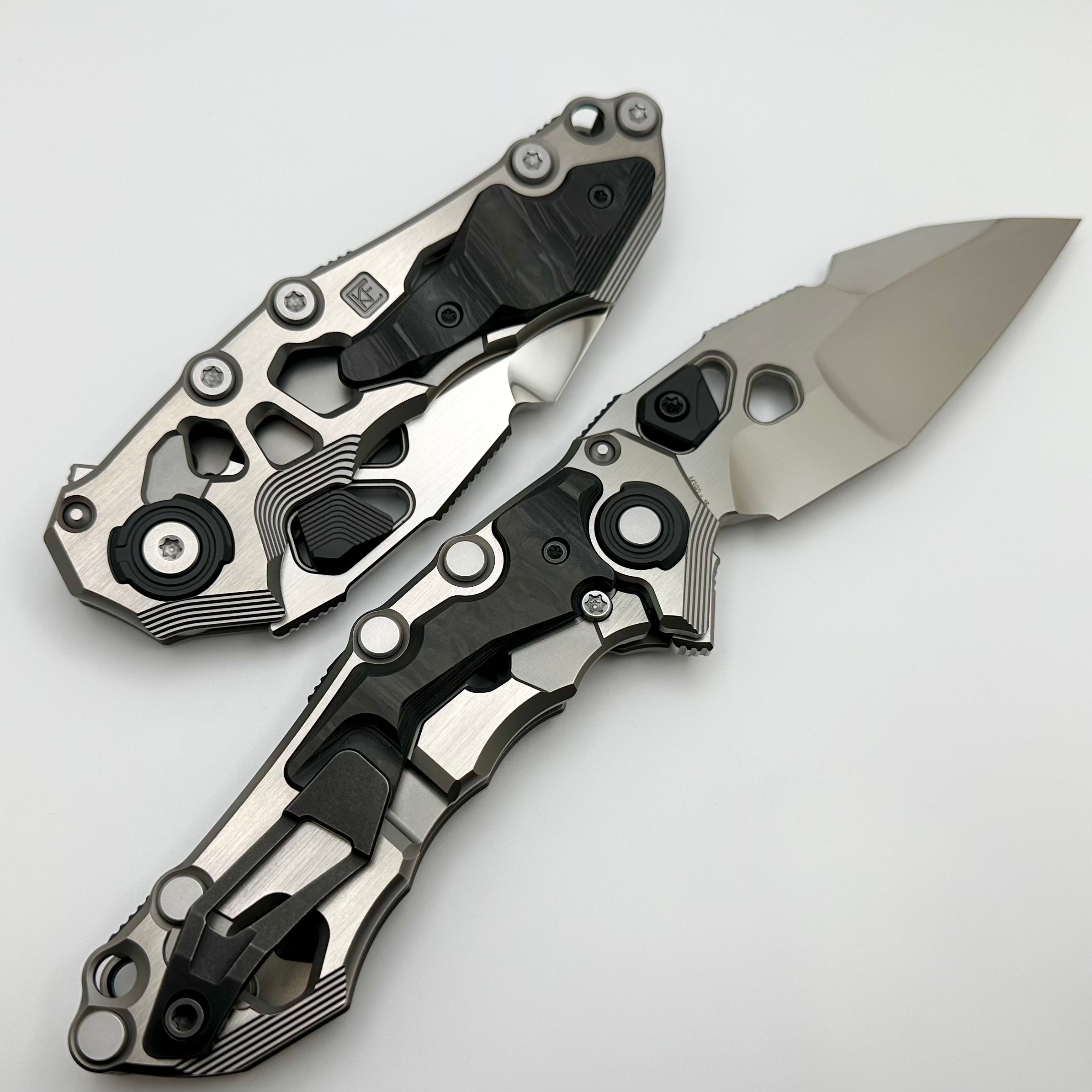 Premium Custom Knife Factory Traktor Titanium/Carbon Fiber & Tri-Tone M390 - Ultimate EDC Knife