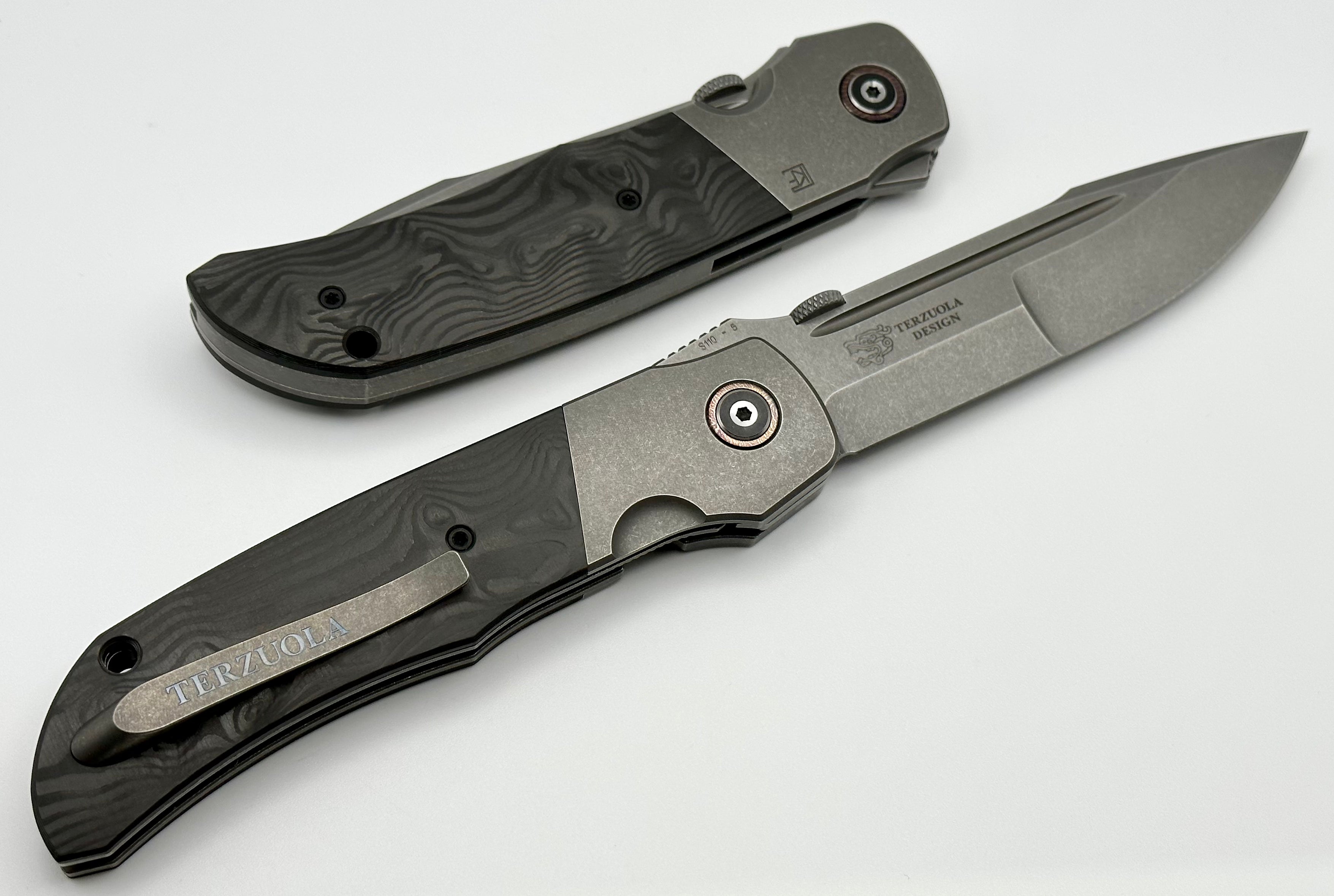 Premium Custom Knife Factory Eagle Rock - Black Carbon Fiber & S110V Steel