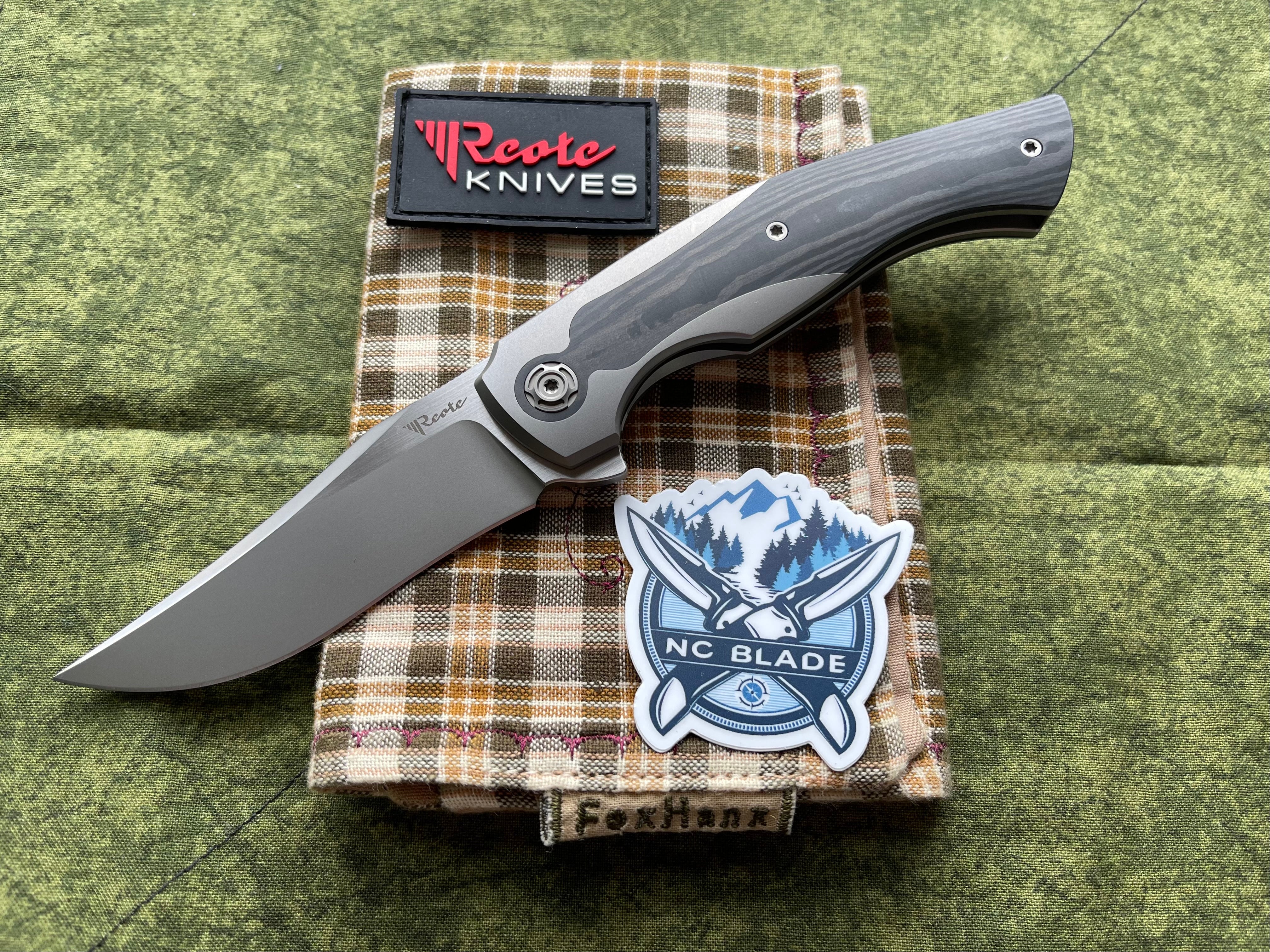 Reate Coyote Wave: Premium M390 Carbon Fiber Folding Knife