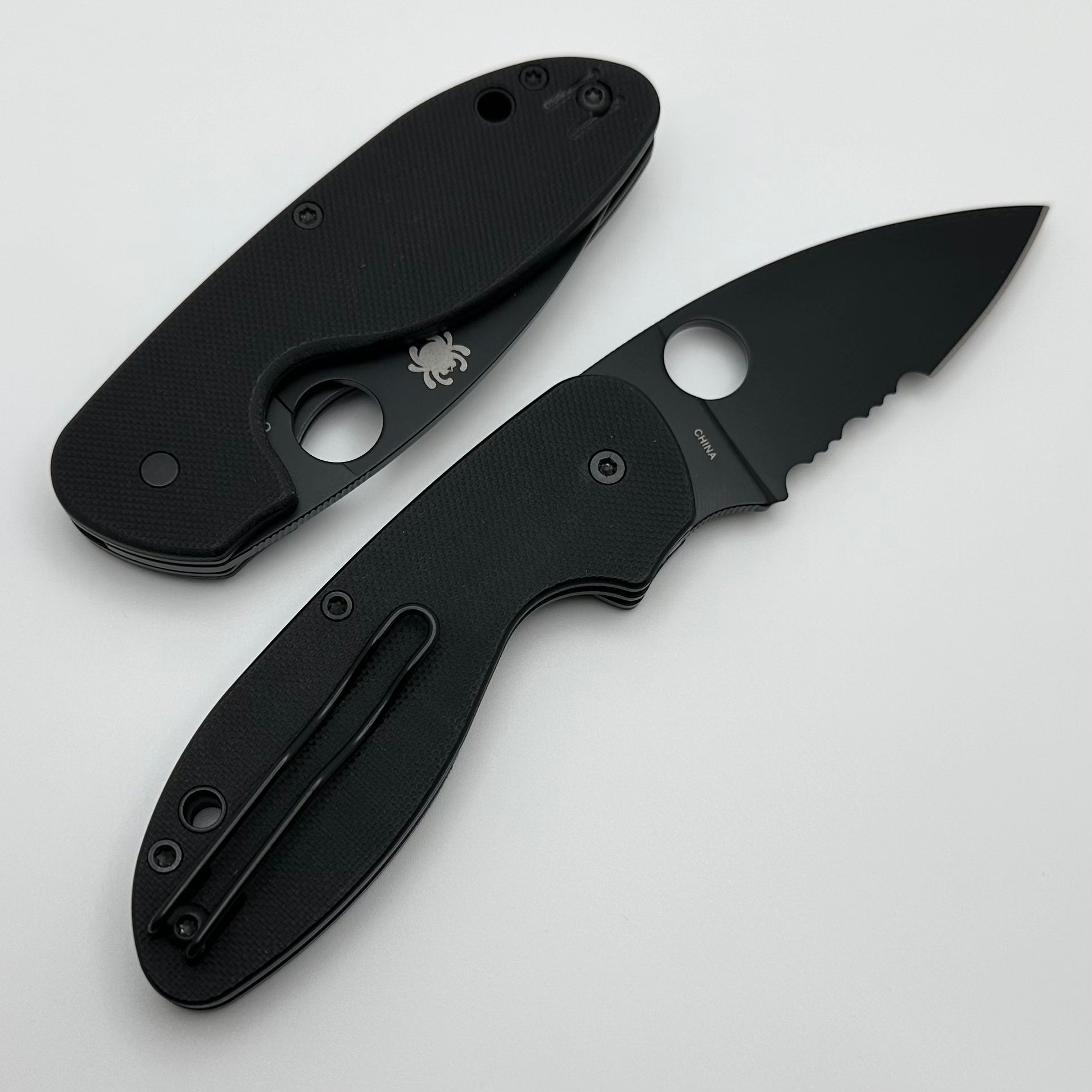 Ultimate Spyderco Efficient Tactical Folding Knife - Black G-10 Handle & Serrated 8Cr13MoV Blade