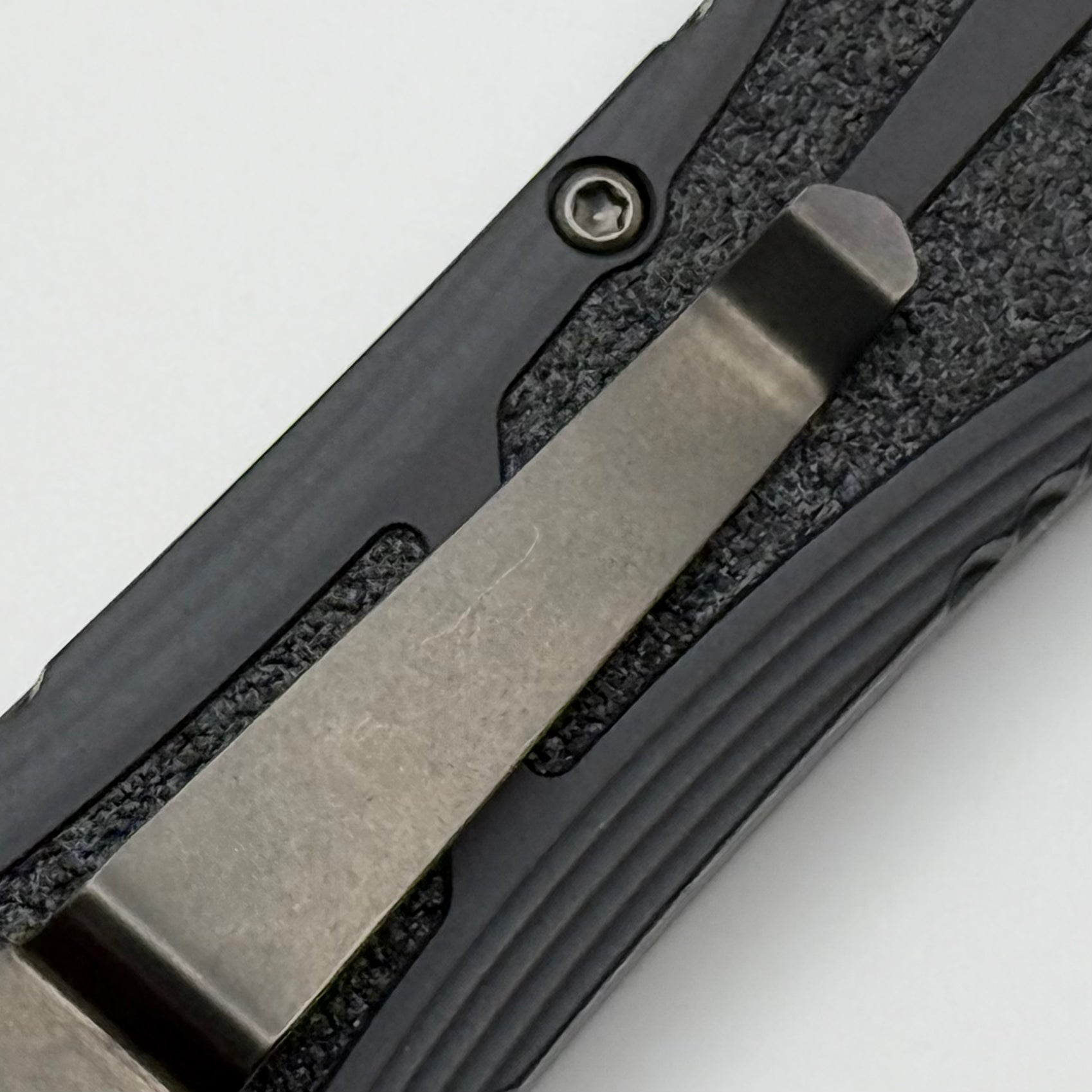 Premium Pre-Owned Heretic Knives Colossus: DLC Double Edge Blade & Black Handle with Fat Carbon Button