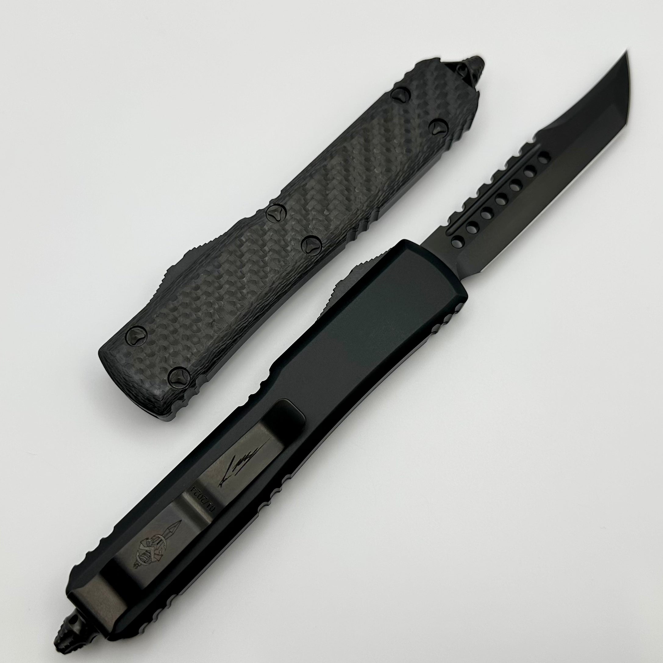 Microtech Ultratech Hellhound DLC Shadow - Premium Carbon Fiber Signature Series