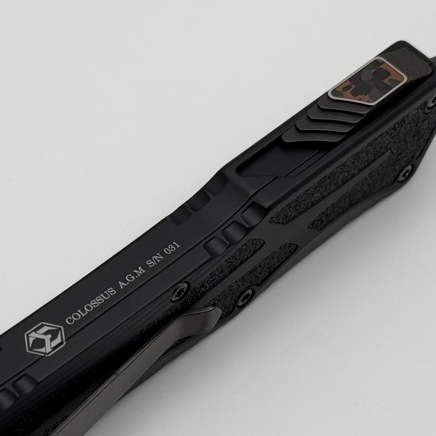 Premium Pre-Owned Heretic Knives Colossus: DLC Double Edge Blade & Black Handle with Fat Carbon Button
