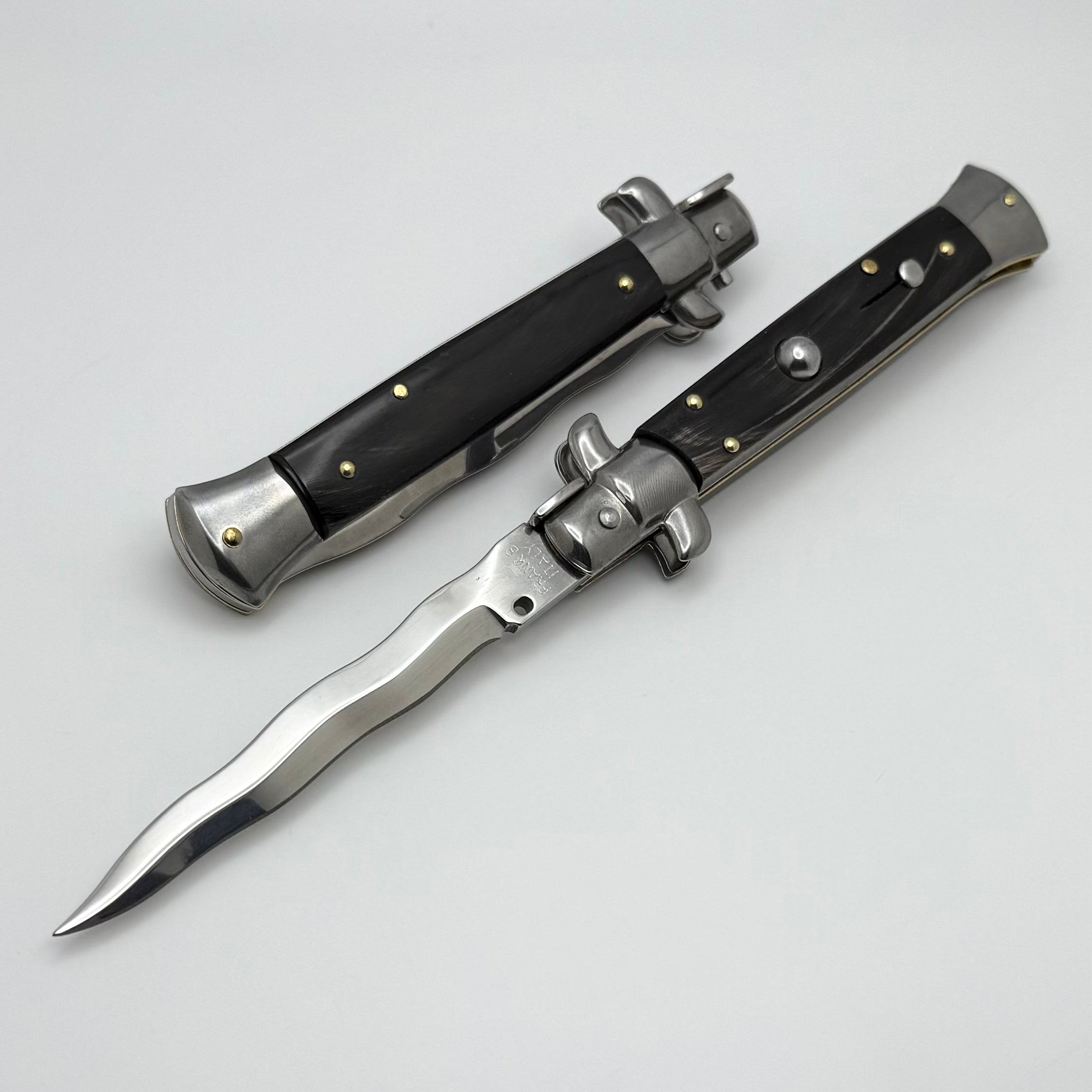 Premium Frank B Italian Stiletto 9 - Ultimate Kriss Blade & Horn Handles