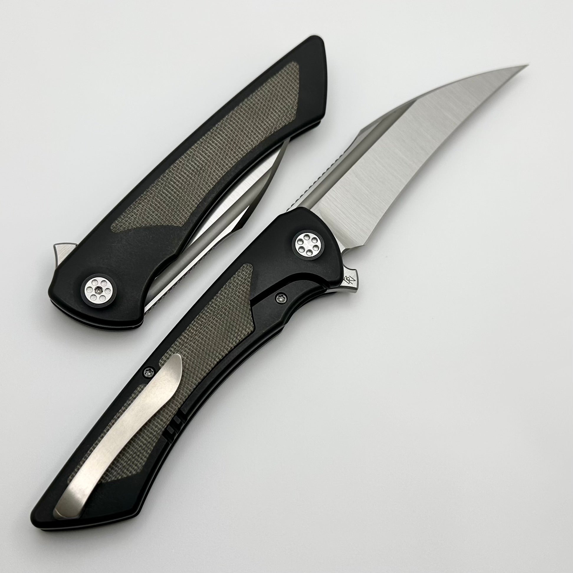 Premium SharpByDesign Derecho Folding Knife - PVD Titanium with Olive Micarta Inlays & M390 Blade