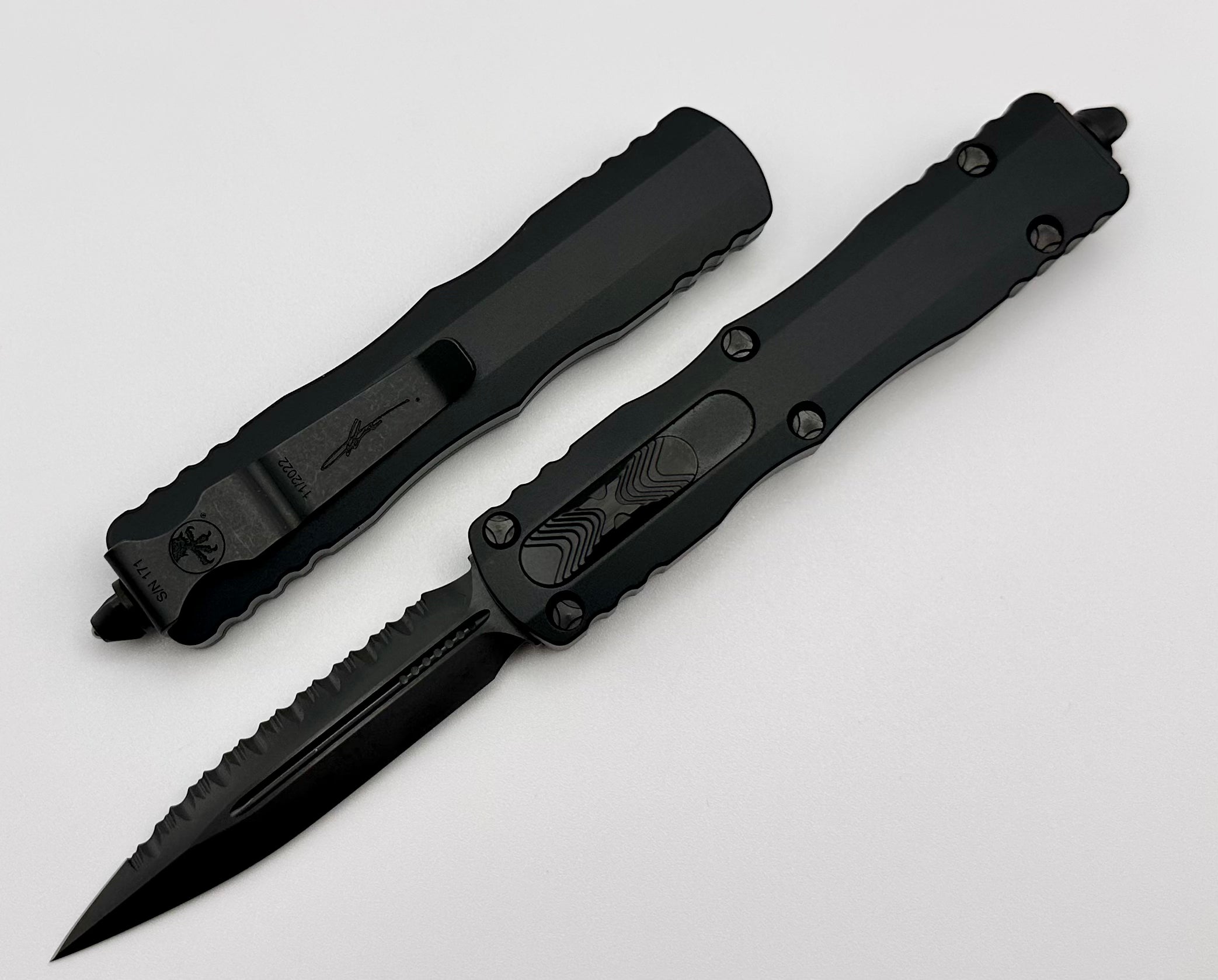 Microtech Dirac Shadow DLC Ultimate Double Edge Serrated Knife