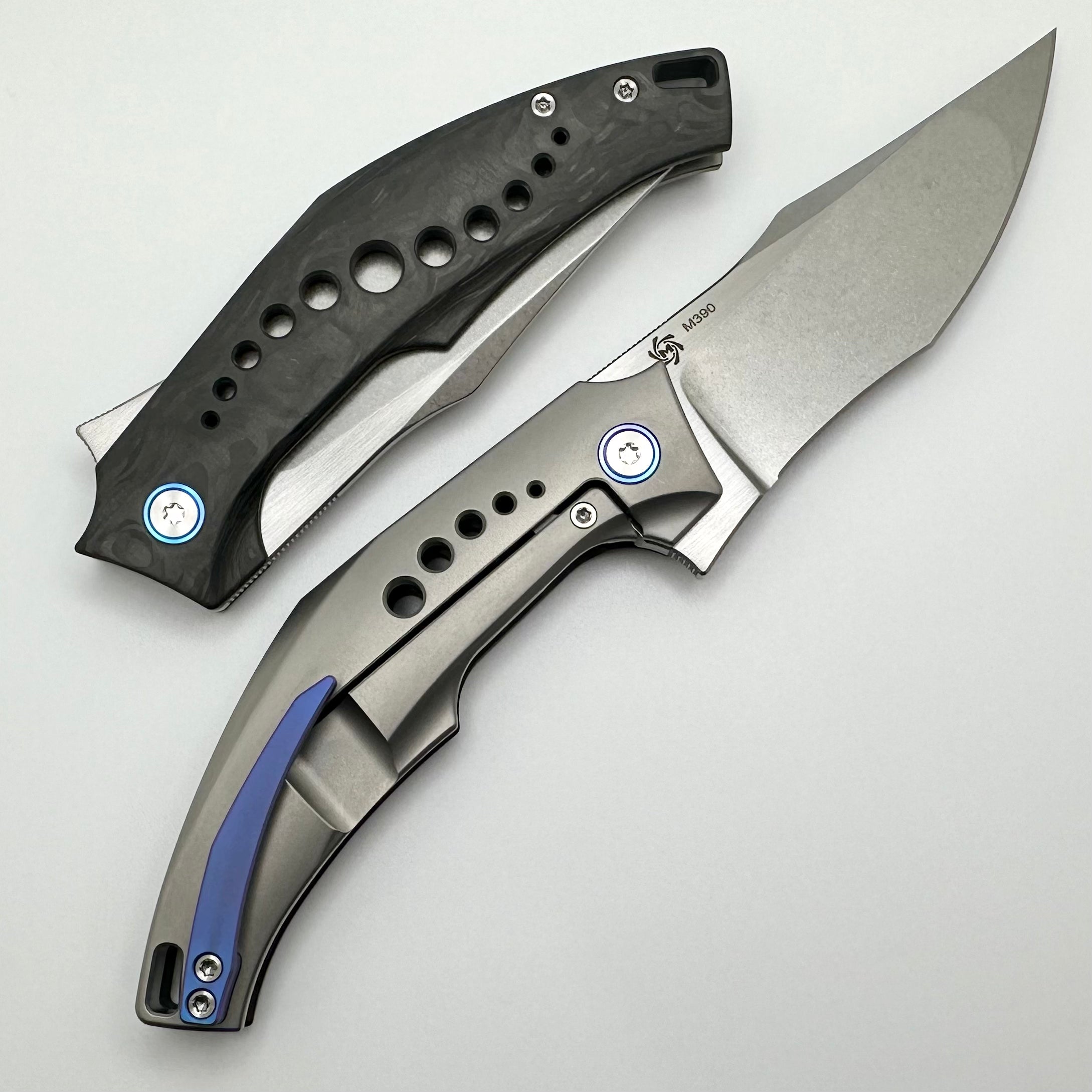 Premium Tashi SOS Folding Knife - M390 Steel & Carbon Fiber/Titanium Handles with Blue Accents