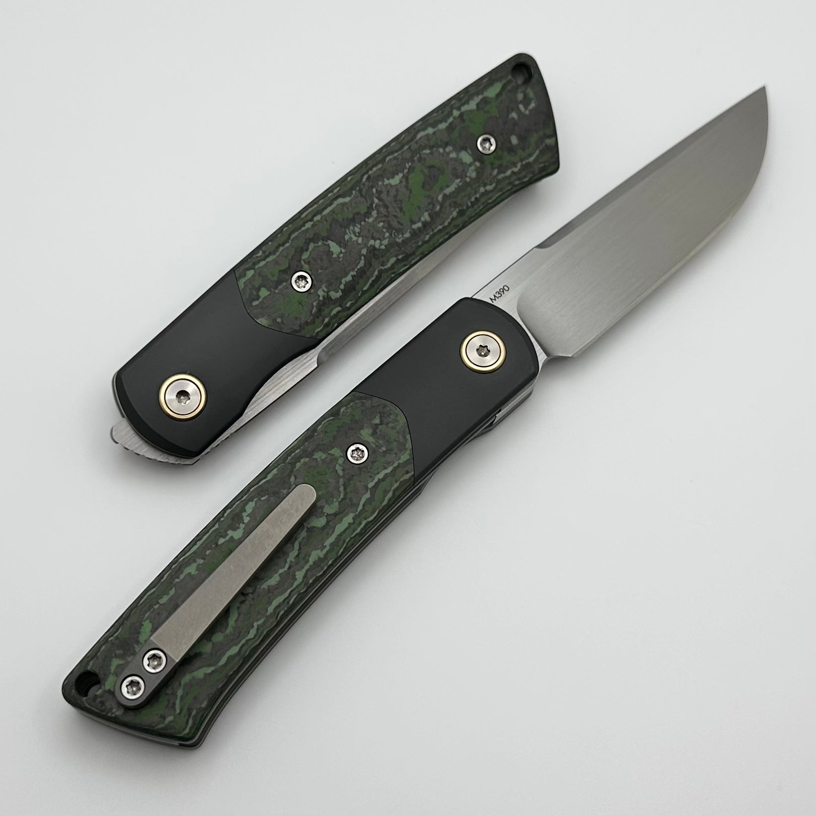 Premium Reate Tribute Knife with Zirconium Bolsters & Jungle Wear Fat Carbon - Ultimate EDC Companion