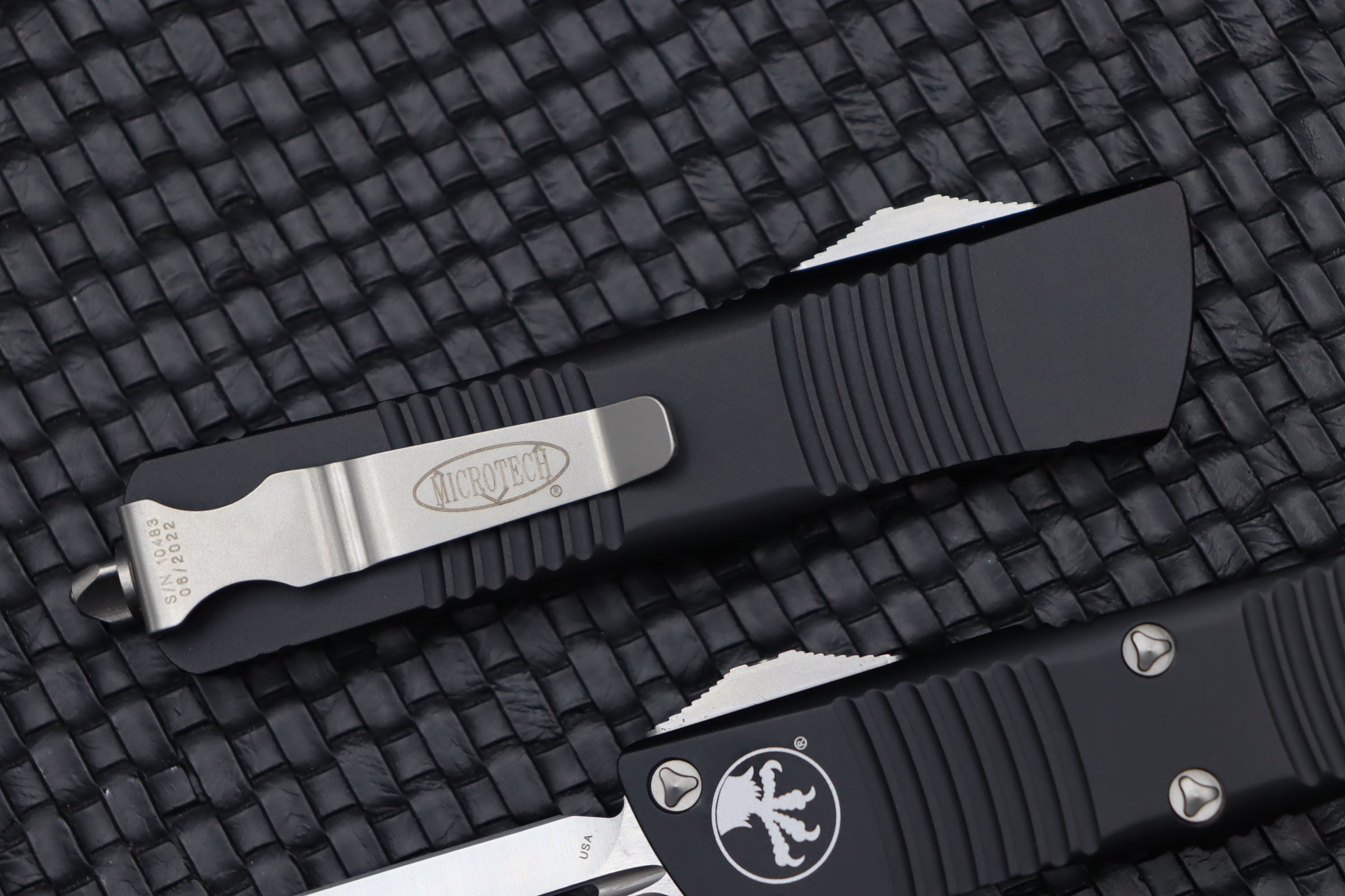 Microtech Troodon D/E Satin & Black - Ultimate Compact OTF Knife