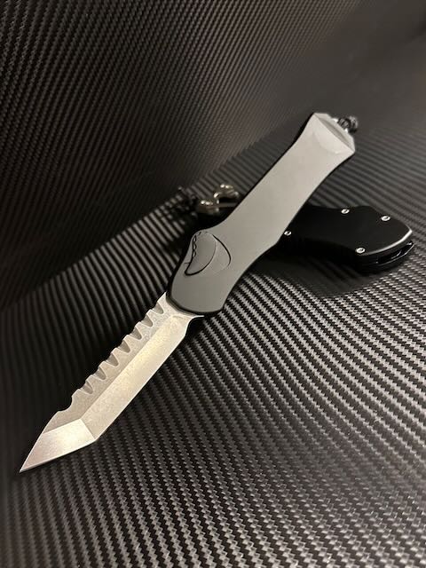 Heretic Hydra V3 Ultimate Tactical Knife - Black Aluminum Handle & Stonewash Tanto MagnaCut