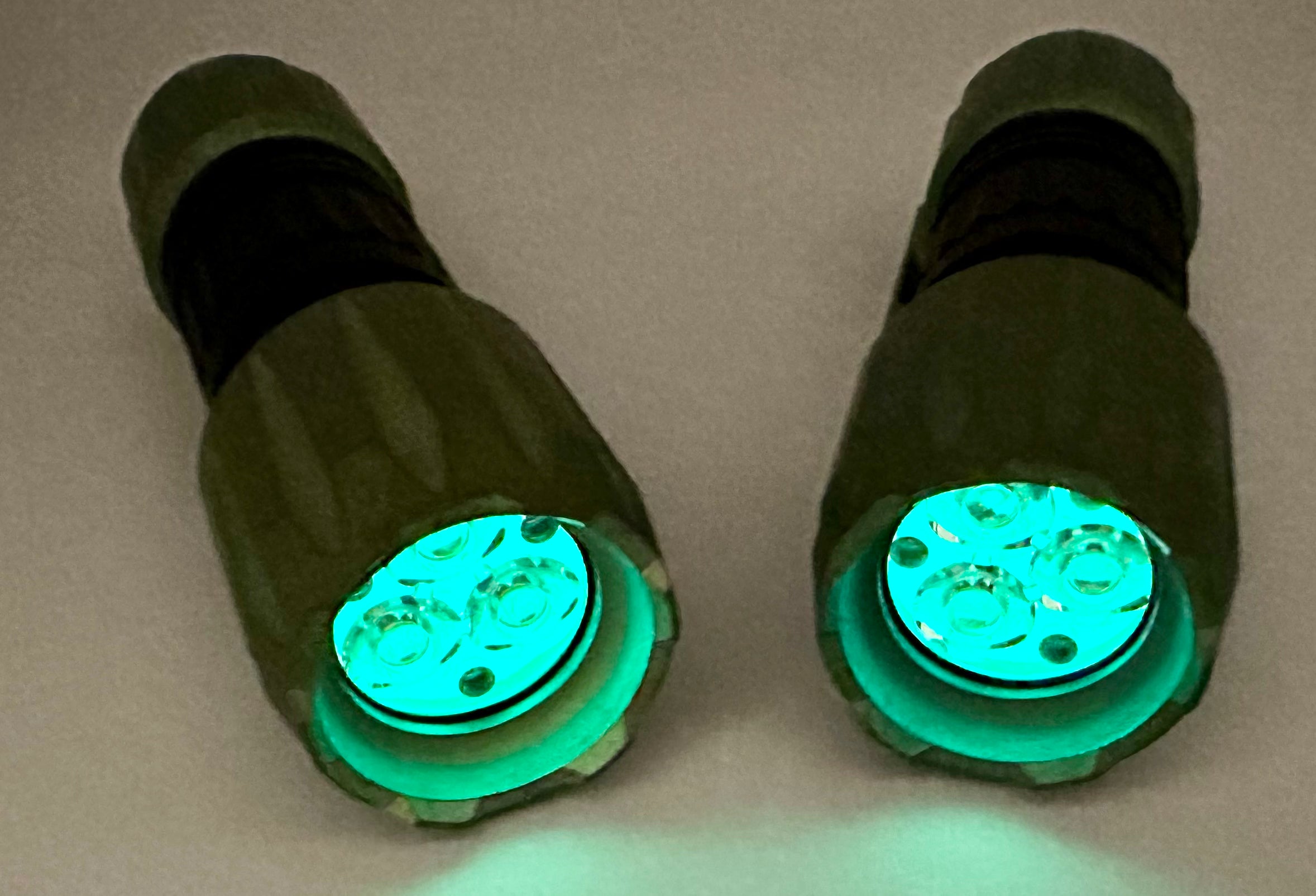 Ultimate Heretic Knives Hyperion Flashlight - Antique Green Titanium & Black Aluminum Design