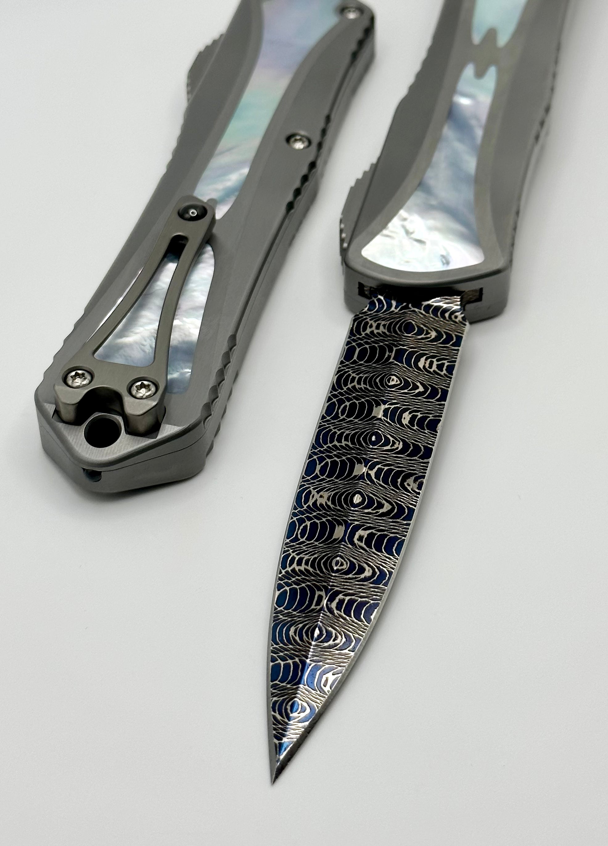 Premium Heretic Knives Manticore X: Vegas Forge Damascus Blade with Mother of Pearl Inlays