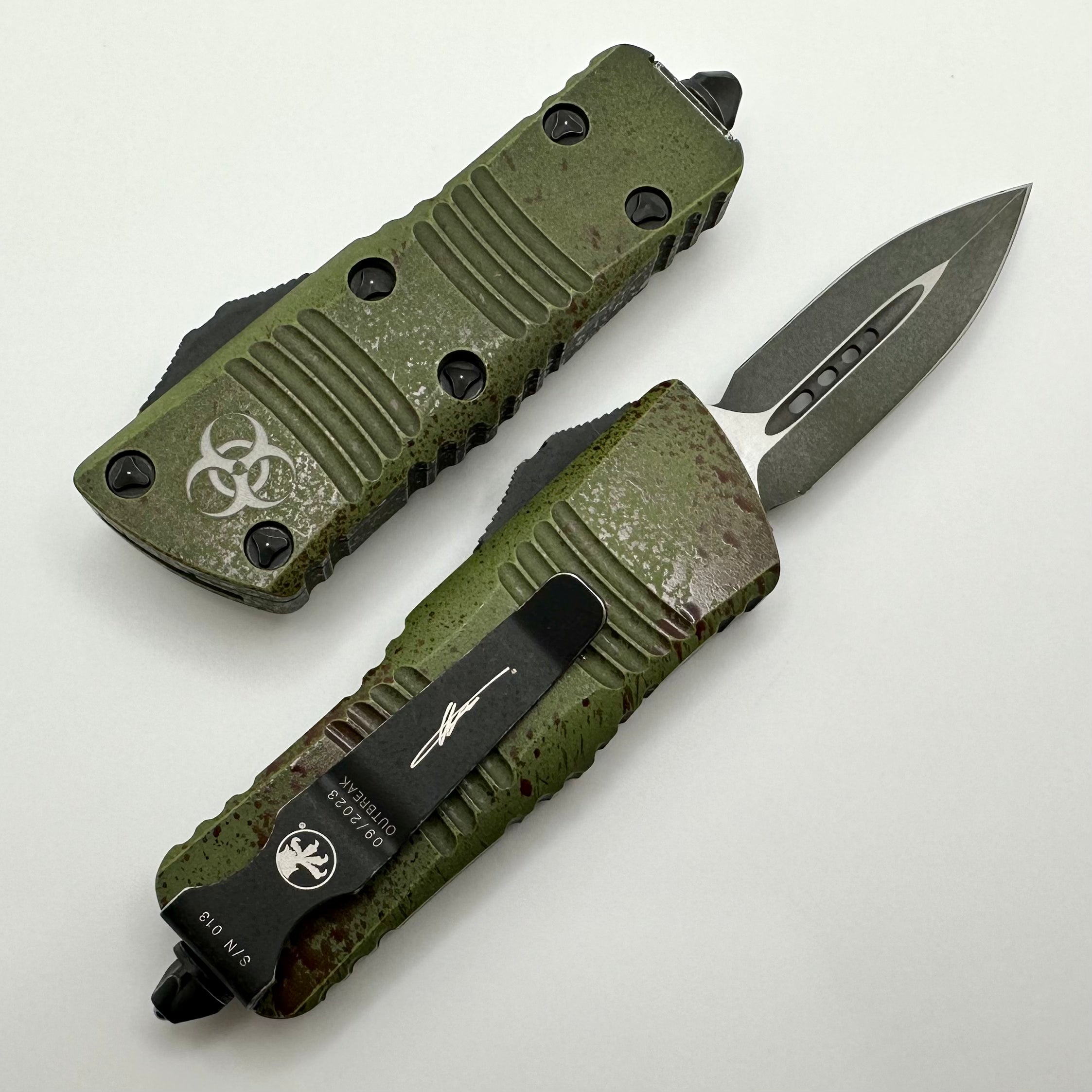 Microtech Mini Troodon D/E Outbreak Signature Series - Premium Everyday Carry Knife