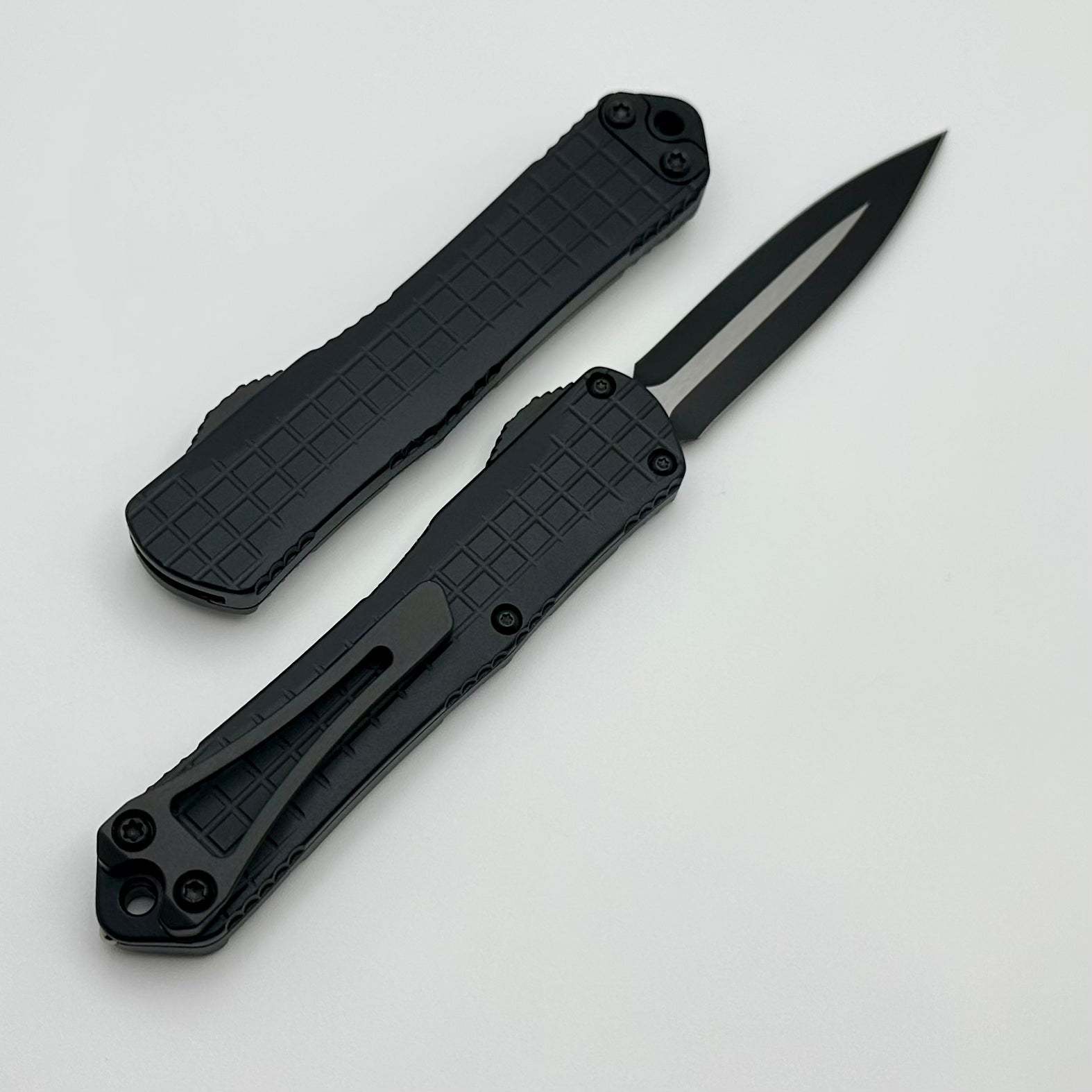 Heretic Knives Manticore S Black Frag Two-Tone OTF Knife - Ultimate Compact EDC Tool