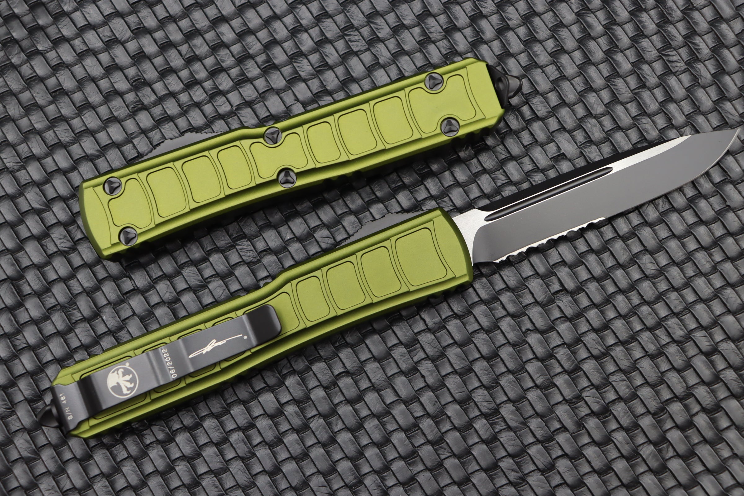 Microtech Ultratech OTF Tactical Knife - Black & OD Green Signature Series