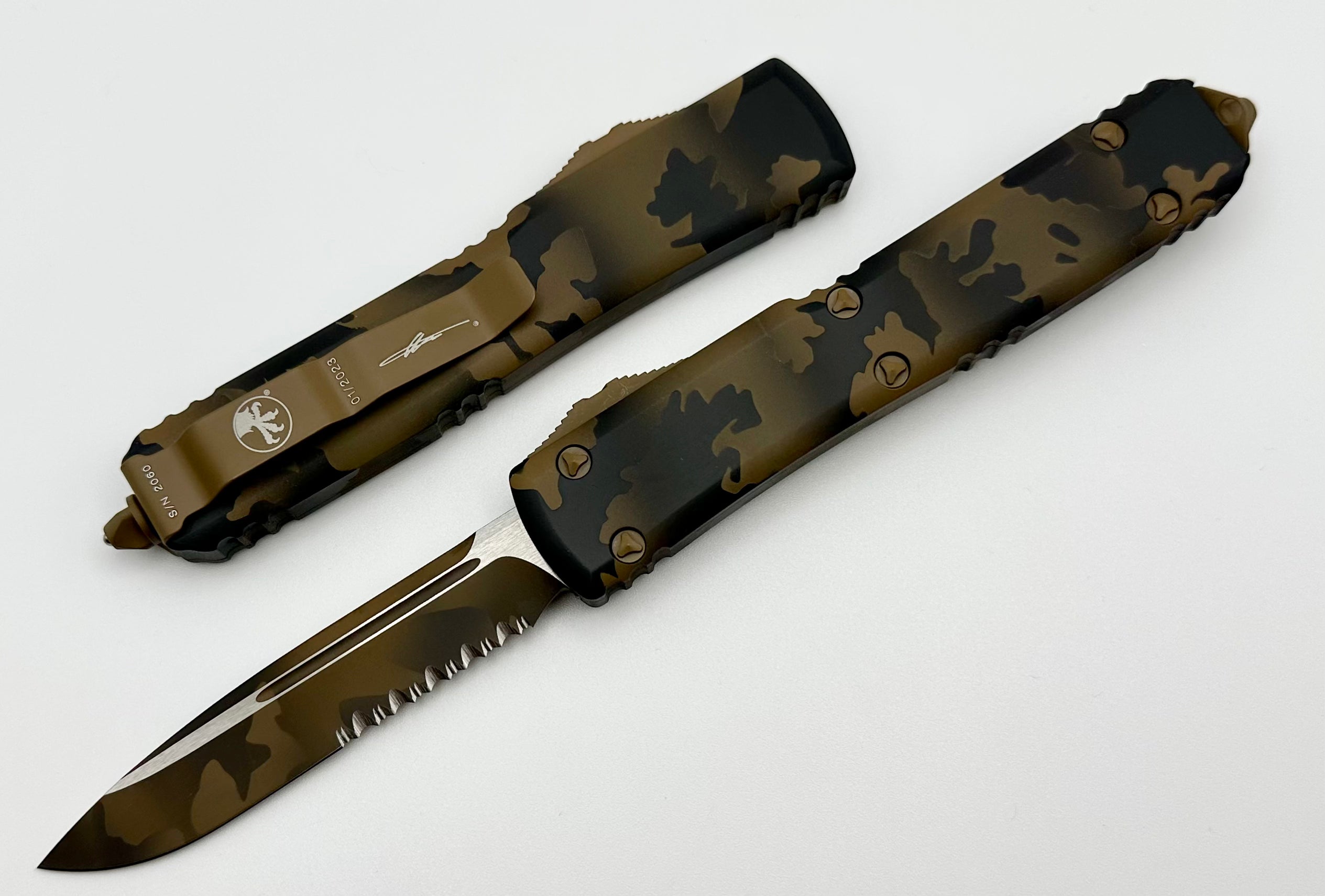 Microtech Ultratech Premium OTF Knife - Coyote Camo, Single Edge Serrated