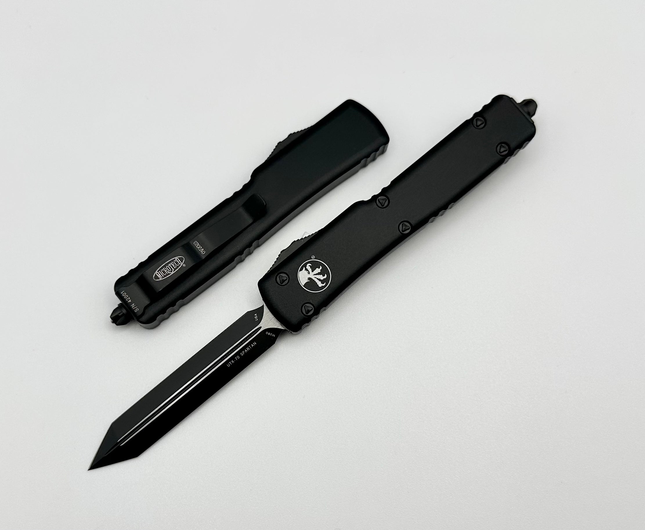 Microtech UTX-70 Black Tactical Spartan: Compact Precision Knife