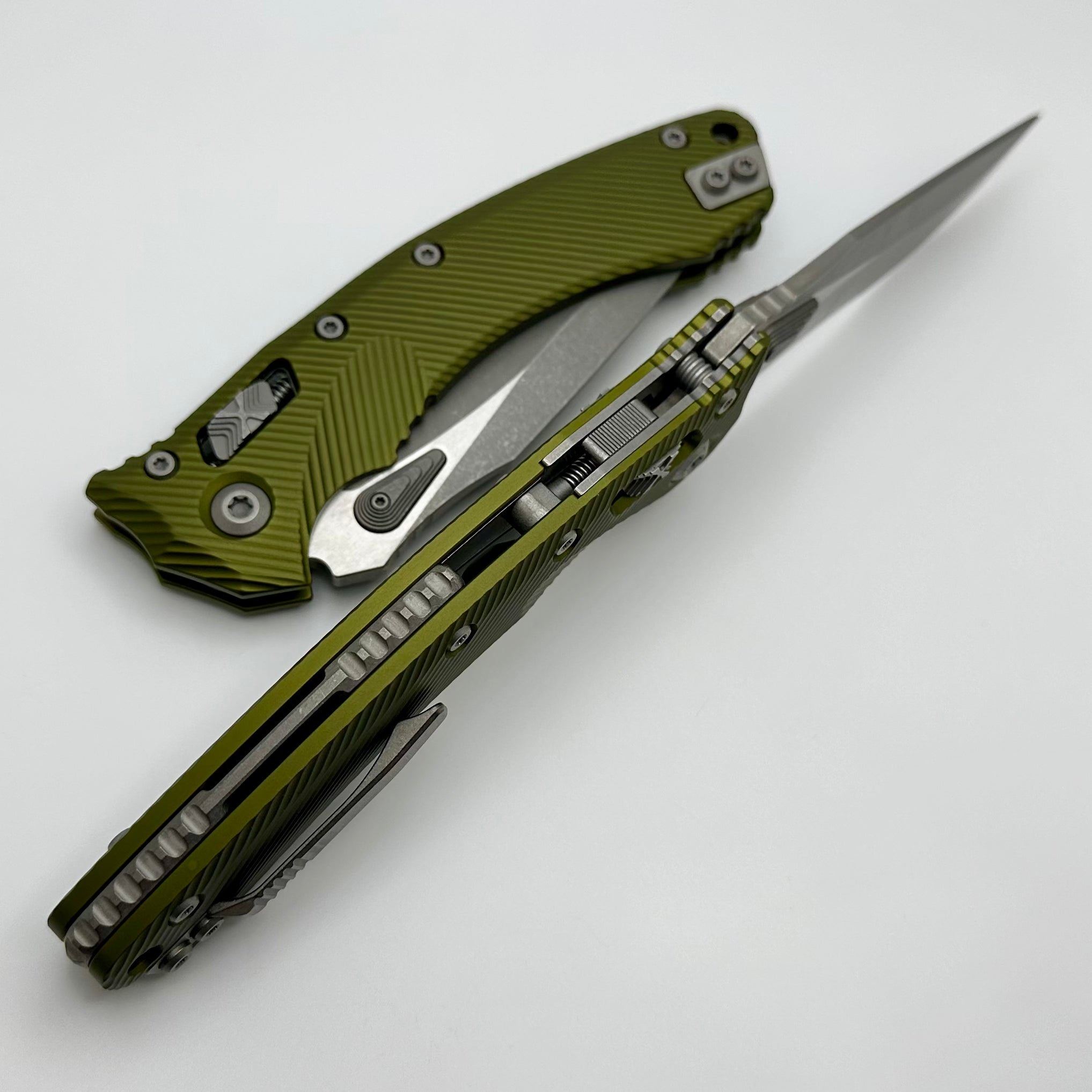 Premium Microtech Amphibian RAM LOK Knife - OD Green Fluted Aluminum, Apocalyptic M390MK Blade