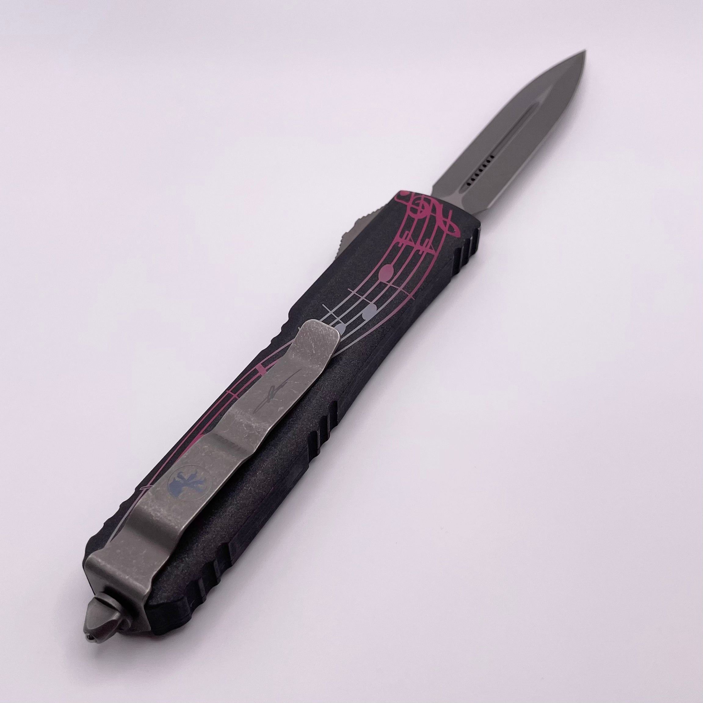 Premium Pre-Owned Microtech Ultratech NCKS 2023 - Pink & Light Blue Double Edge Apocalyptic Standard