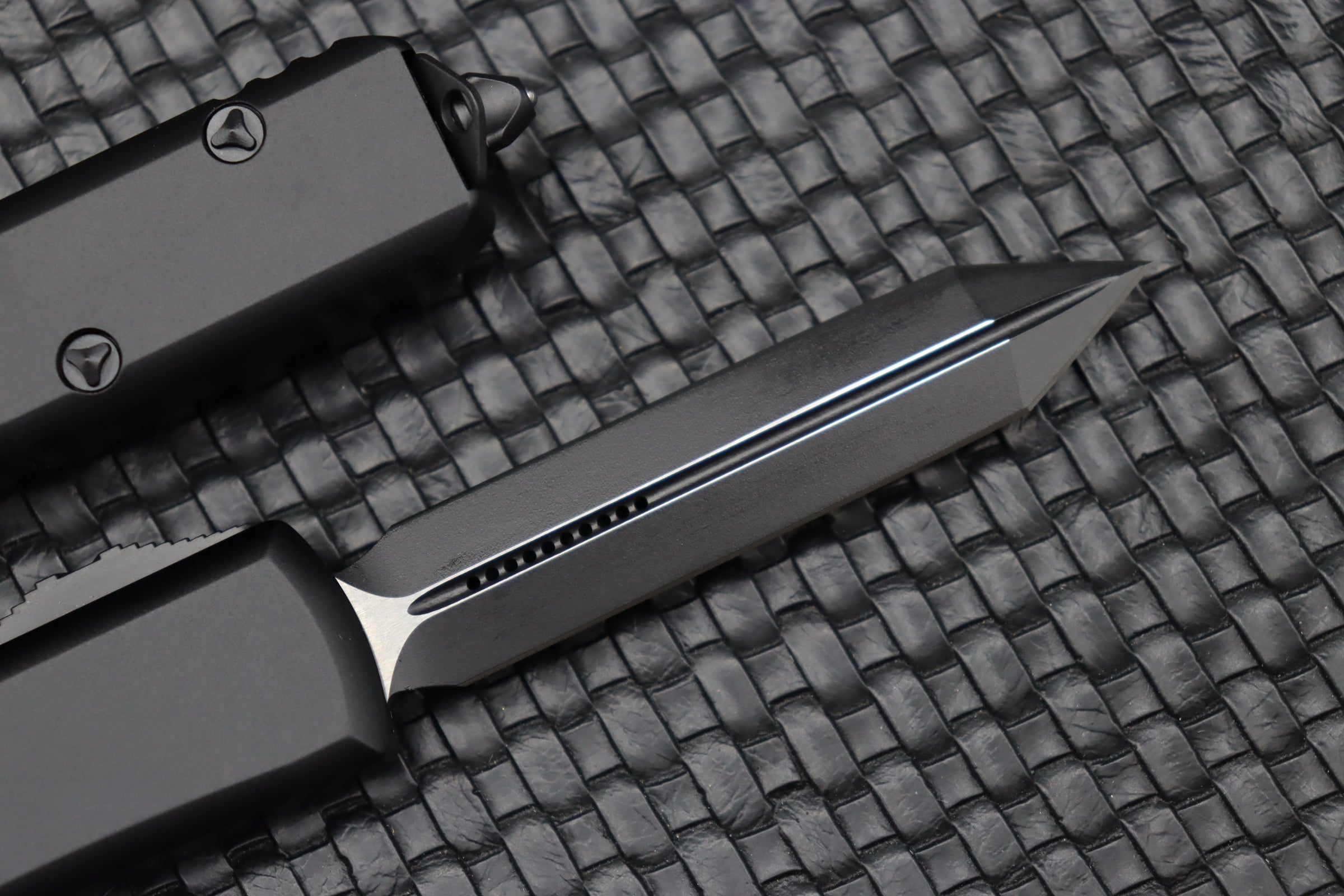 Microtech UTX-85 Spartan Black Tactical EDC Knife