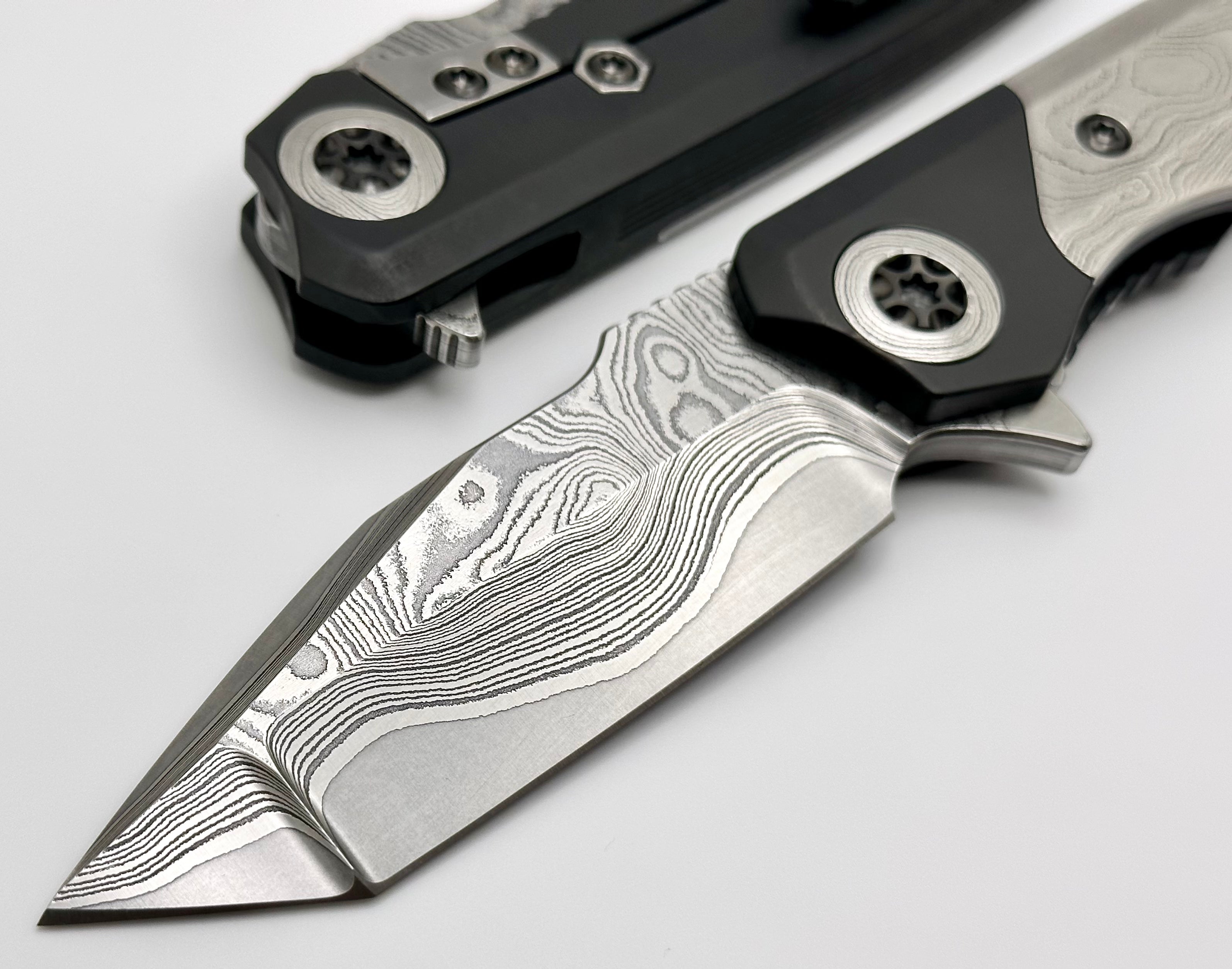 Ultimate Heretic Knives Wraith V3: Premium DLC Titanium Handle with Vegas Forge Wood Grain San Mai Damascus Tanto Blade