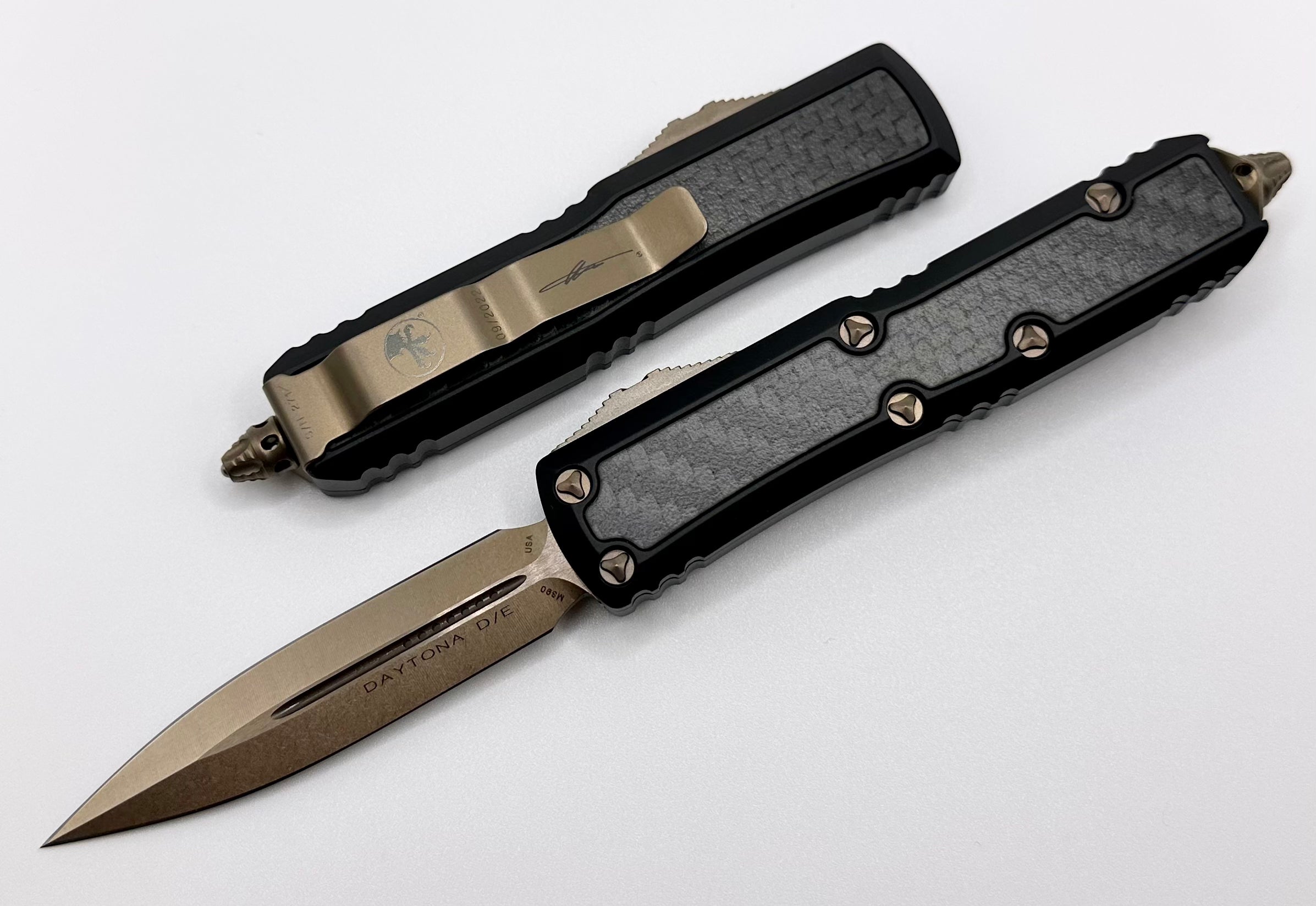 Premium Microtech Daytona D/E Bronze Knife with Carbon Fiber Inlays - Signature Series