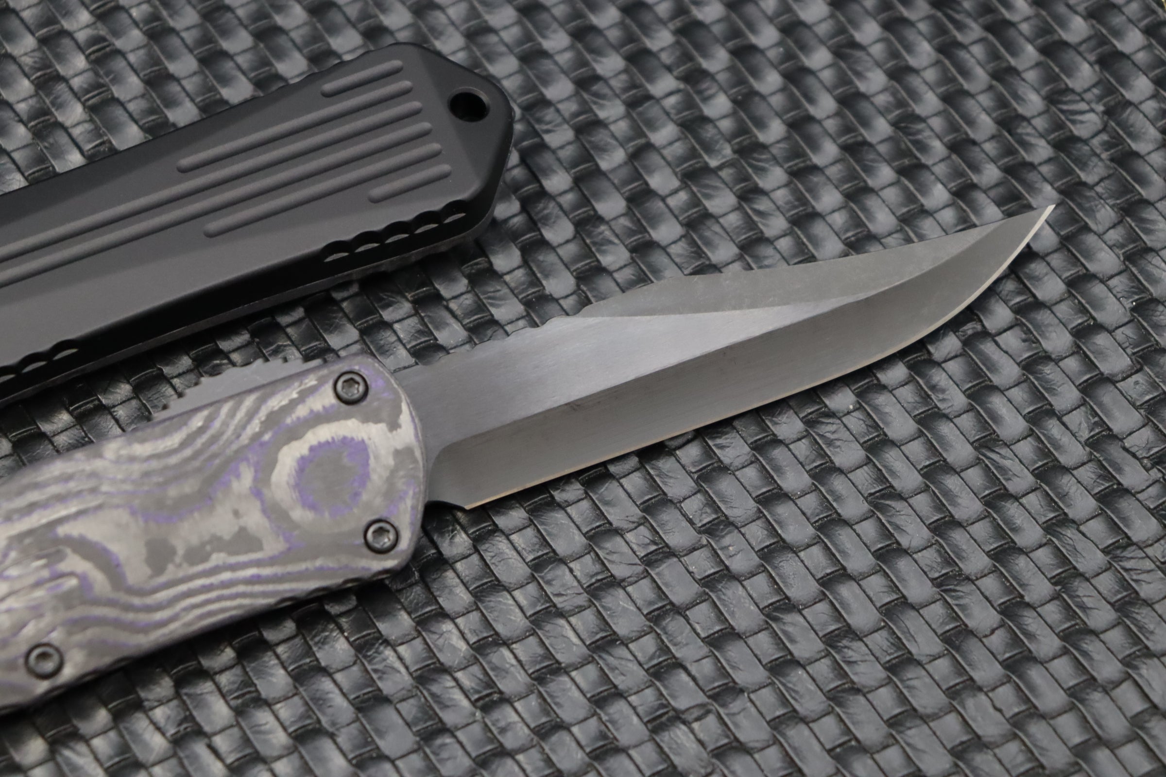 Heretic Knives Manticore X Bowie - Premium DLC & Purple Camo Carbon OTF Knife