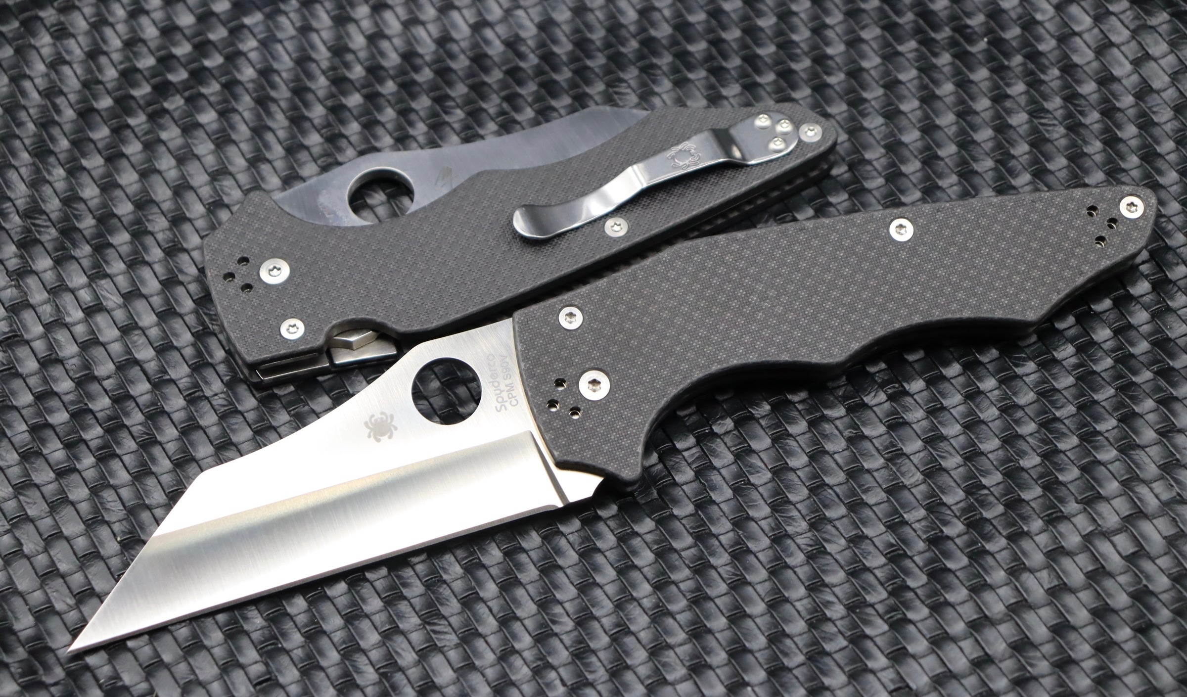 Spyderco Premium Carbon Fiber Yojumbo S90V Tactical Knife