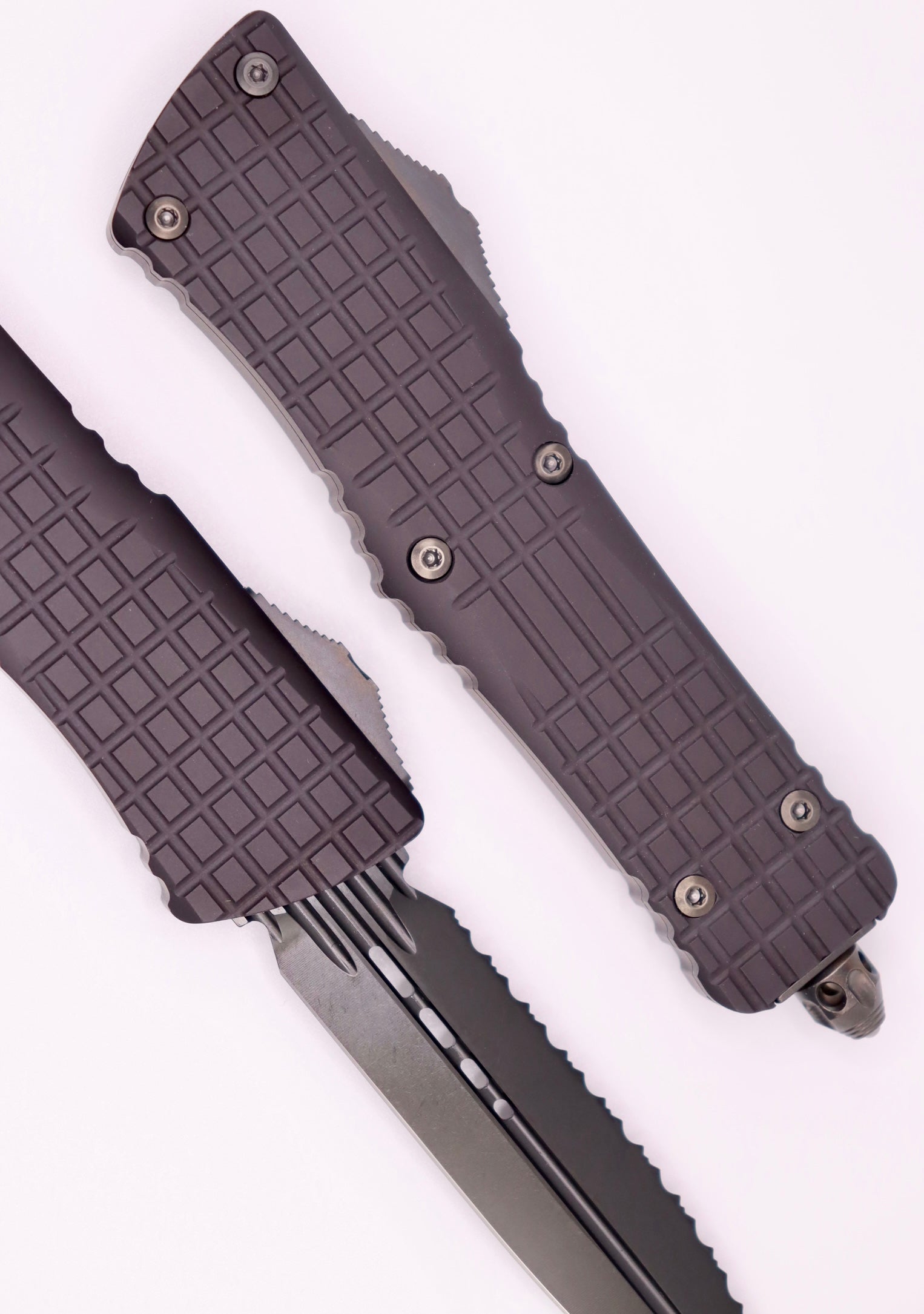 Microtech Combat Troodon Delta Frag Shadow Fluted DLC Double Edge Fully Serrated - Ultimate Tactical Knife