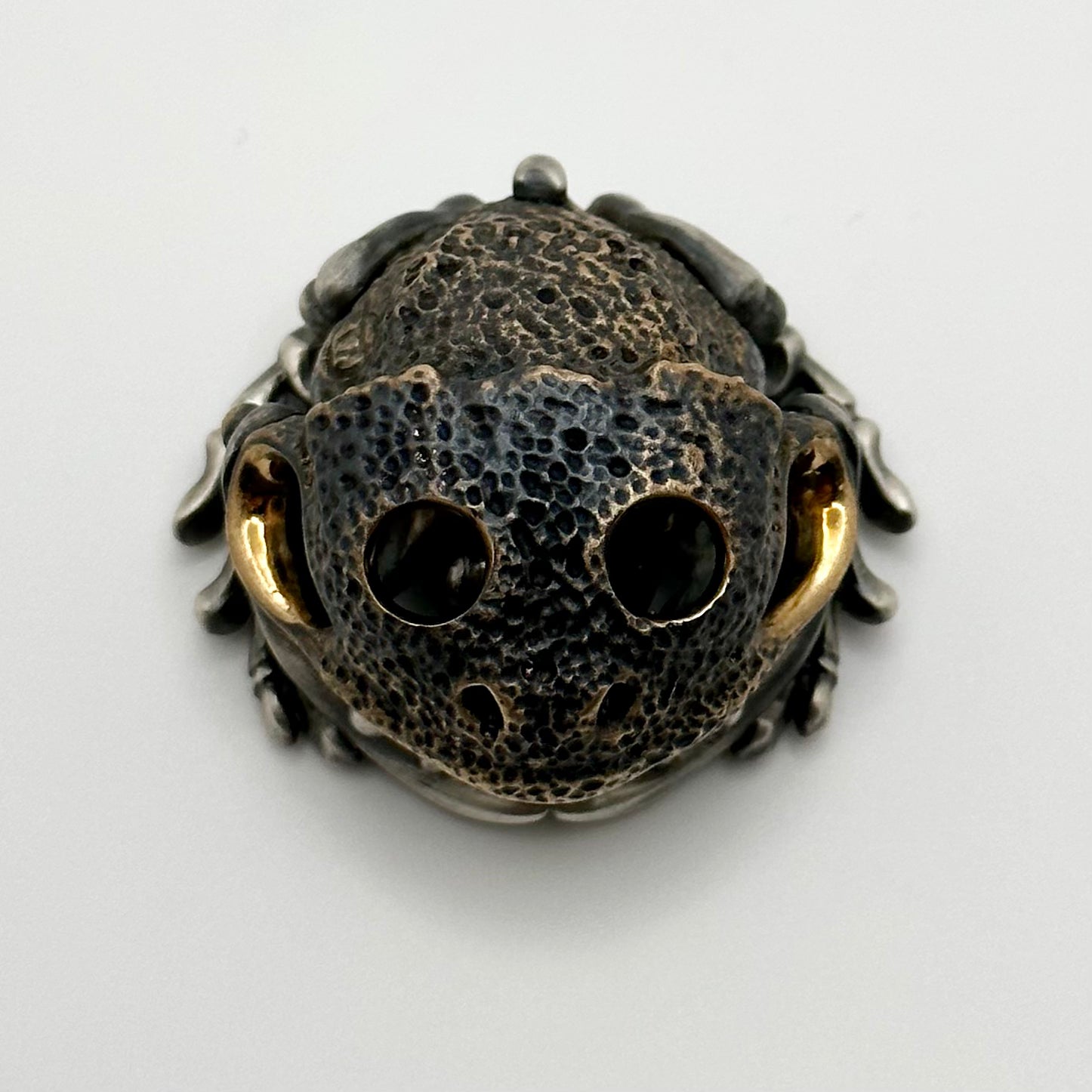 Premium Toad-Hanya Worry Stone - Bronze & Silver Handcrafted Masterpiece