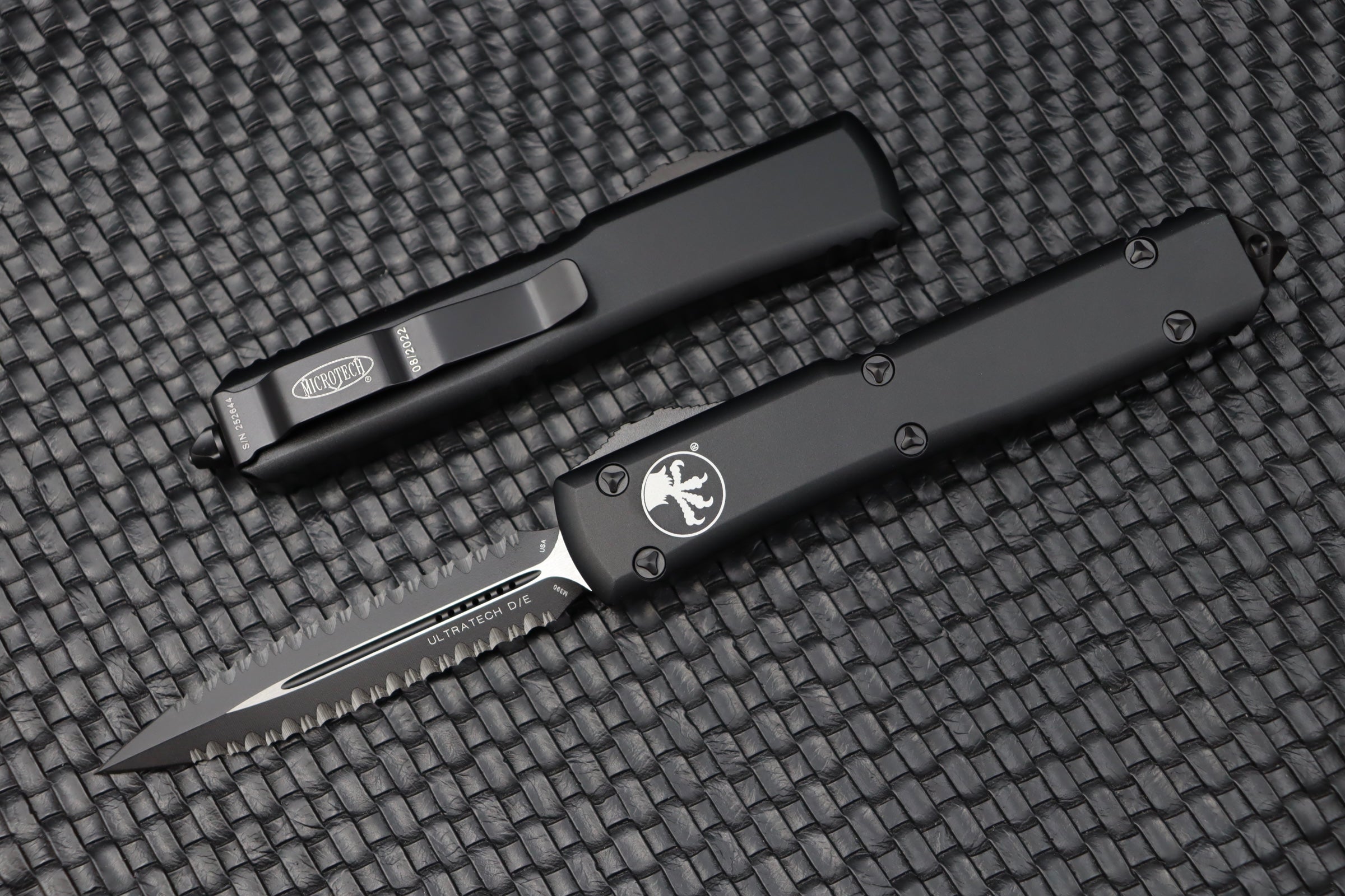 Microtech Ultratech D/E Tactical Knife - Premium Double Serrated Blade