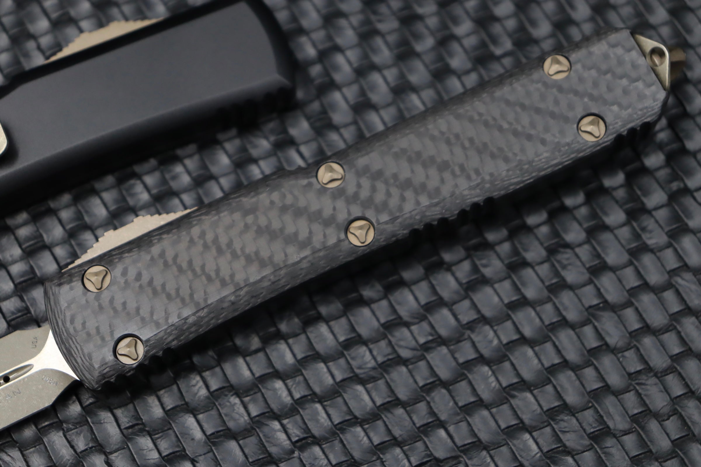 Premium Microtech Ultratech Spartan - Bronzed Apocalyptic & Carbon Fiber Edition