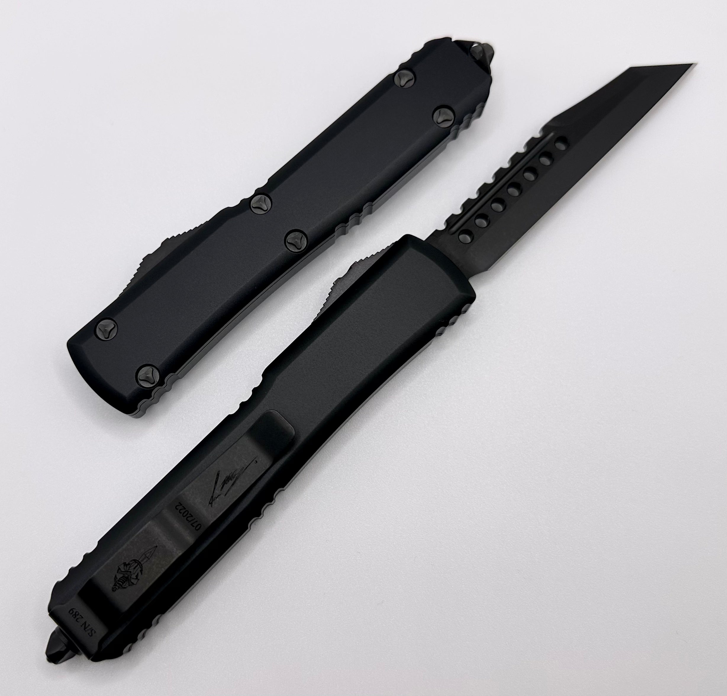 Microtech Ultratech Warhound DLC Shadow - Premium Tactical OTF Knife