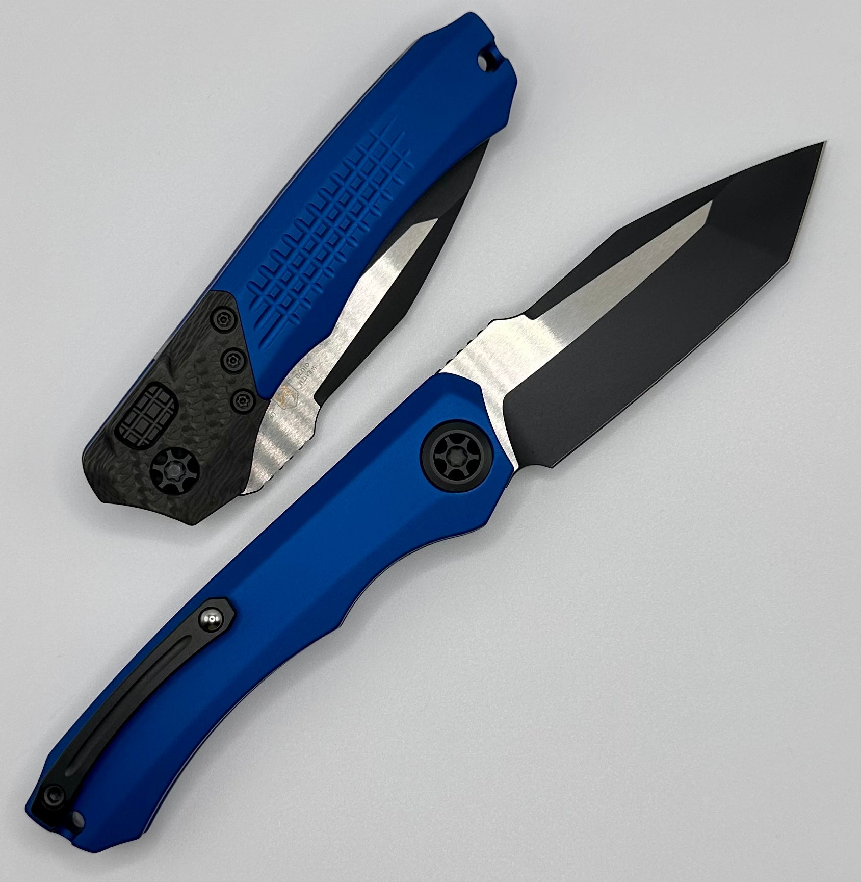 Heretic Knives Wraith Auto Two Tone Black Tanto - Premium Carbon Fiber & Blue Handle