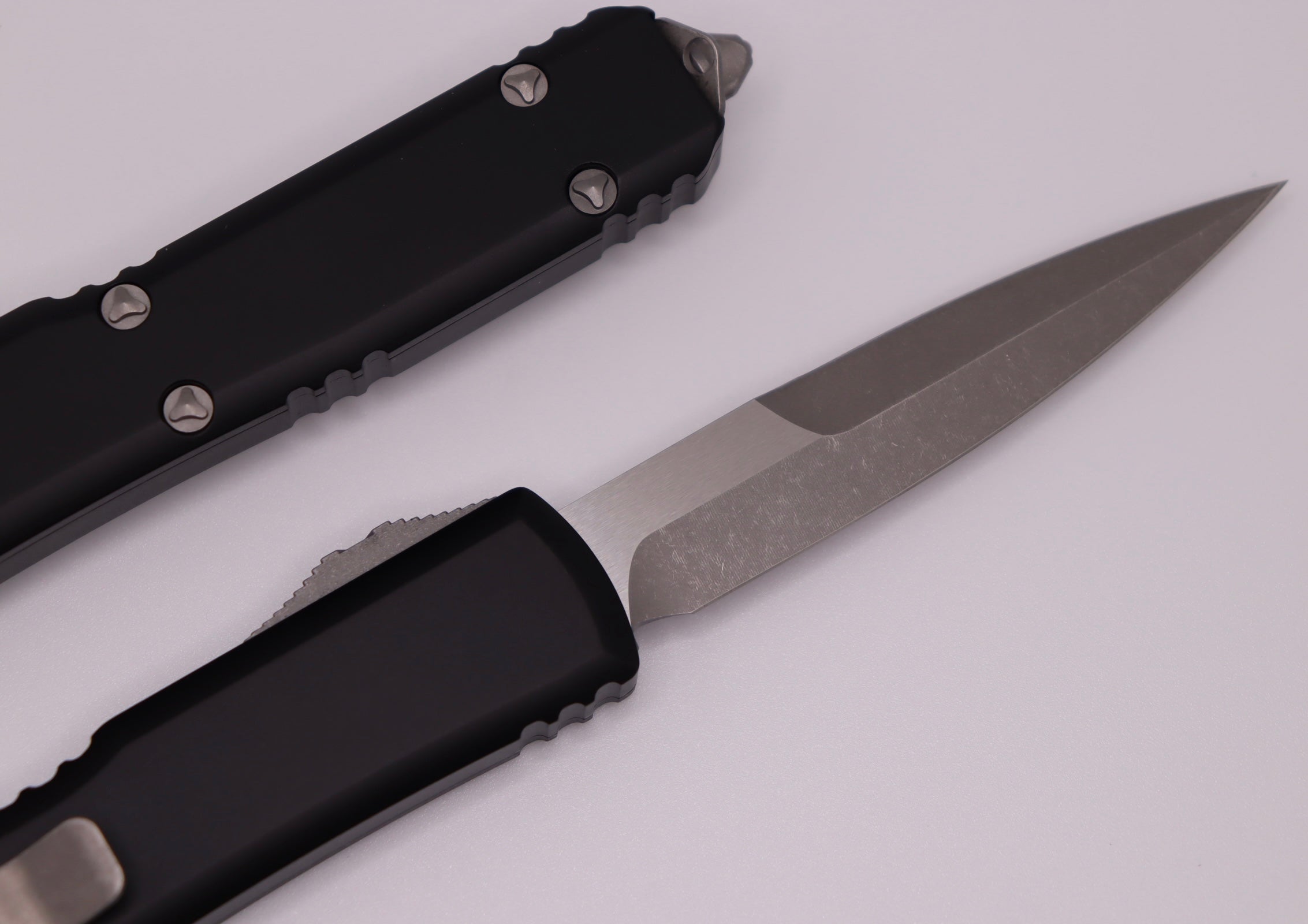 Microtech Ultratech Premium Bayonet Apocalyptic Finish OTF Knife