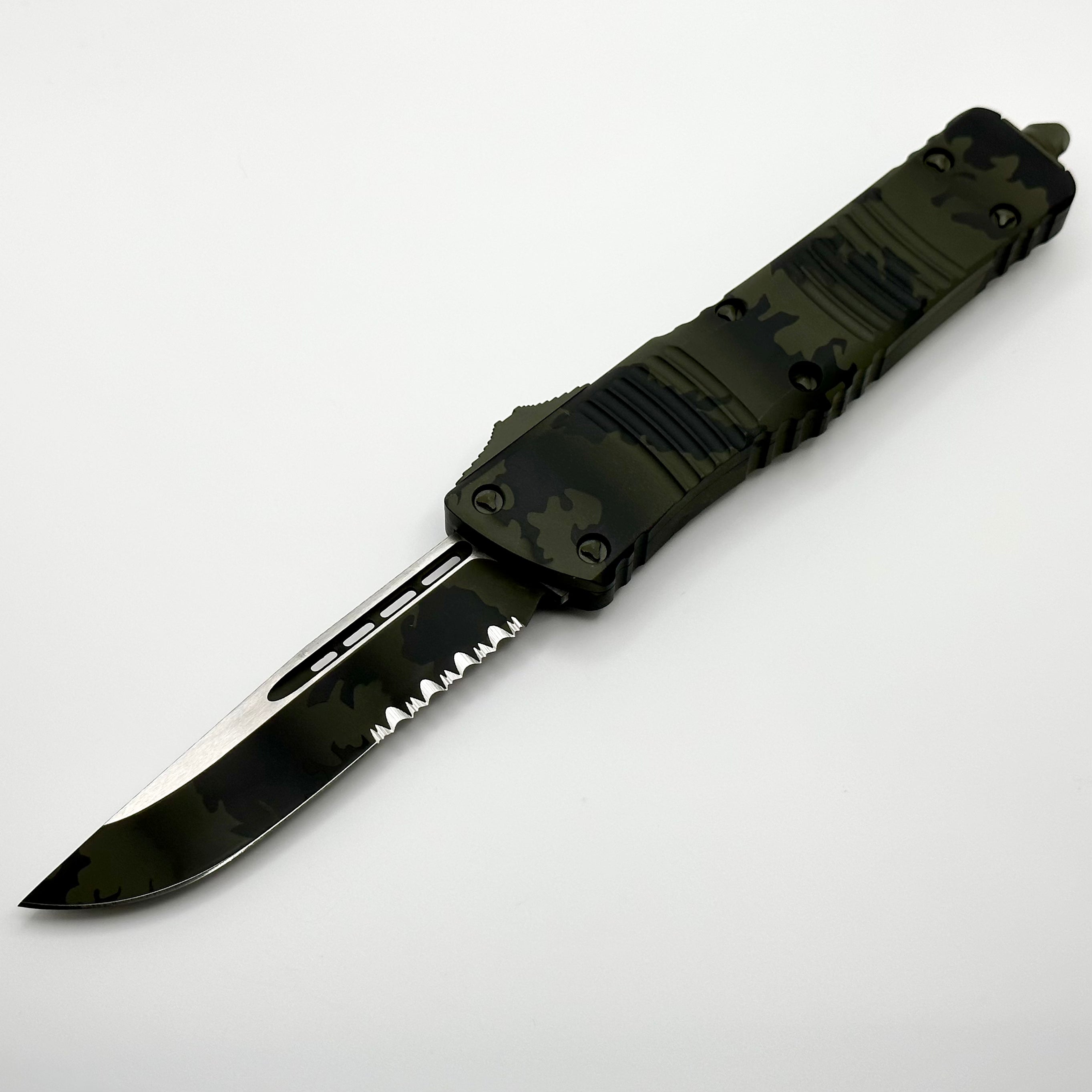 Microtech Combat Troodon Urban Camo - Premium OTF Tactical Knife