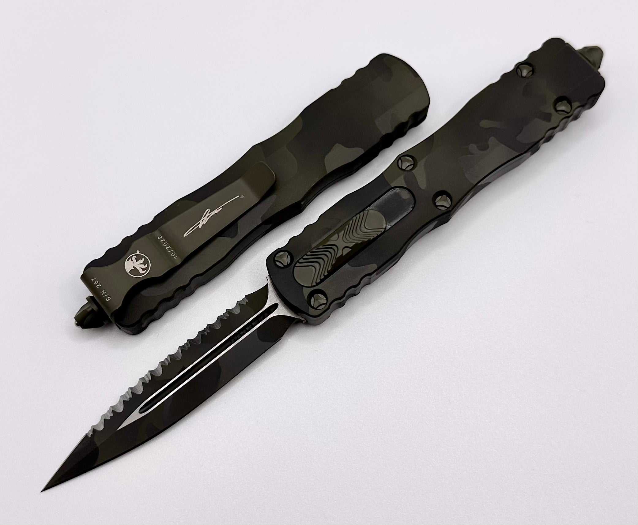 Premium Microtech Dirac Olive Camo D/E Serrated Knife - Ultimate Everyday Carry