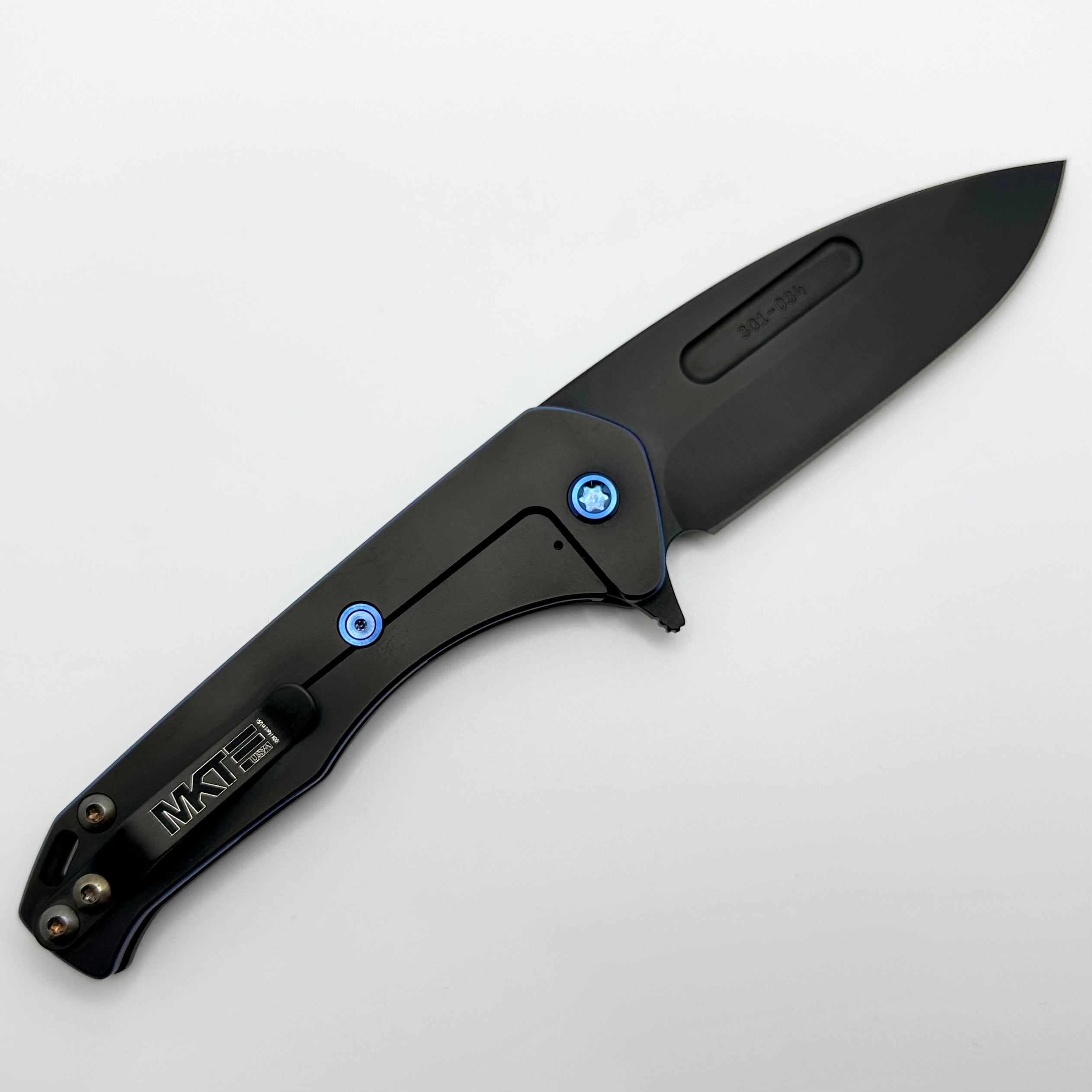 Medford Praetorian Slim Flipper: Premium S45VN Blade with PVD Finish & Blue Accents