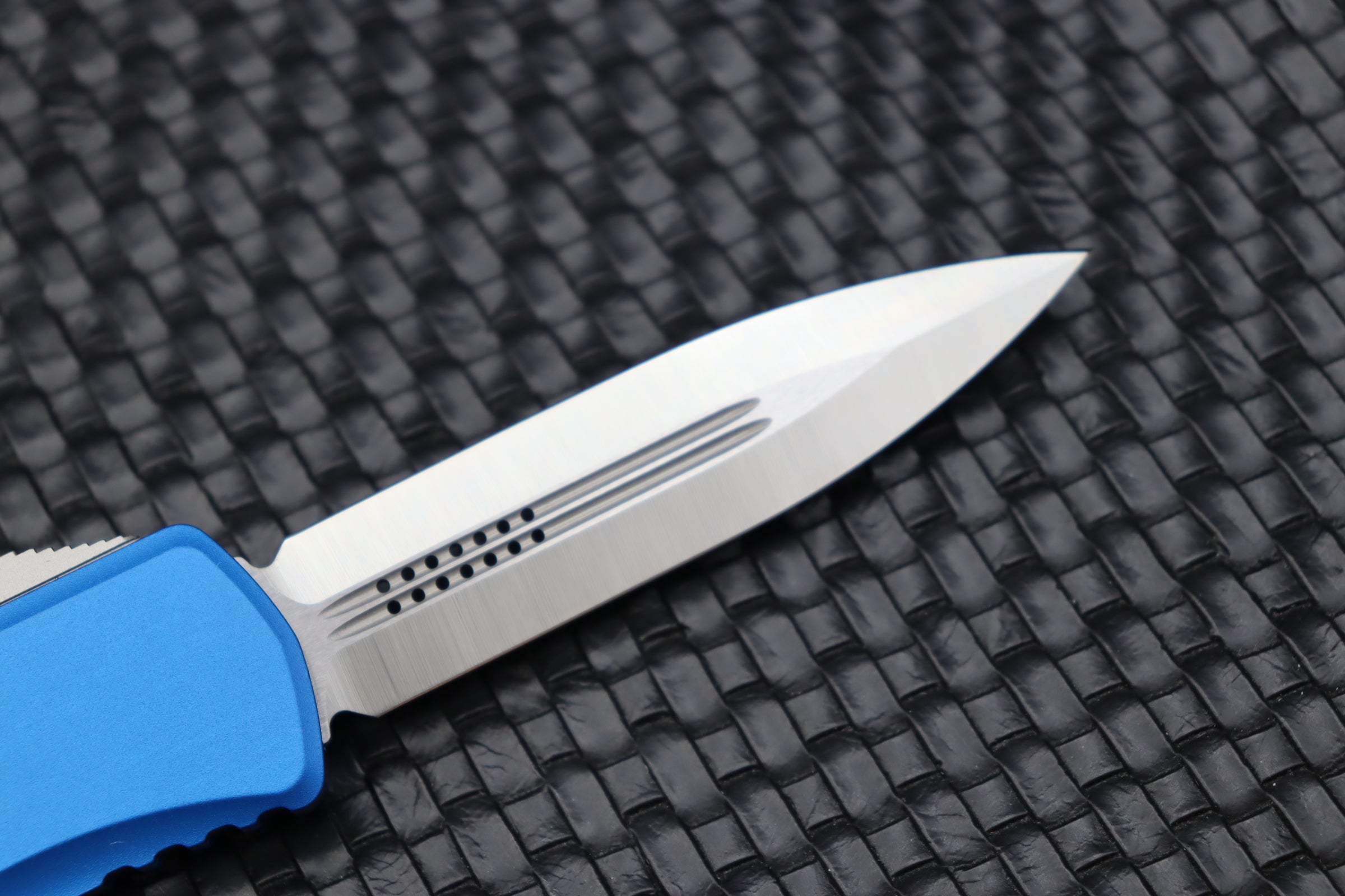 Premium Microtech Hera Double Edge Knife - Satin & Blue Finish