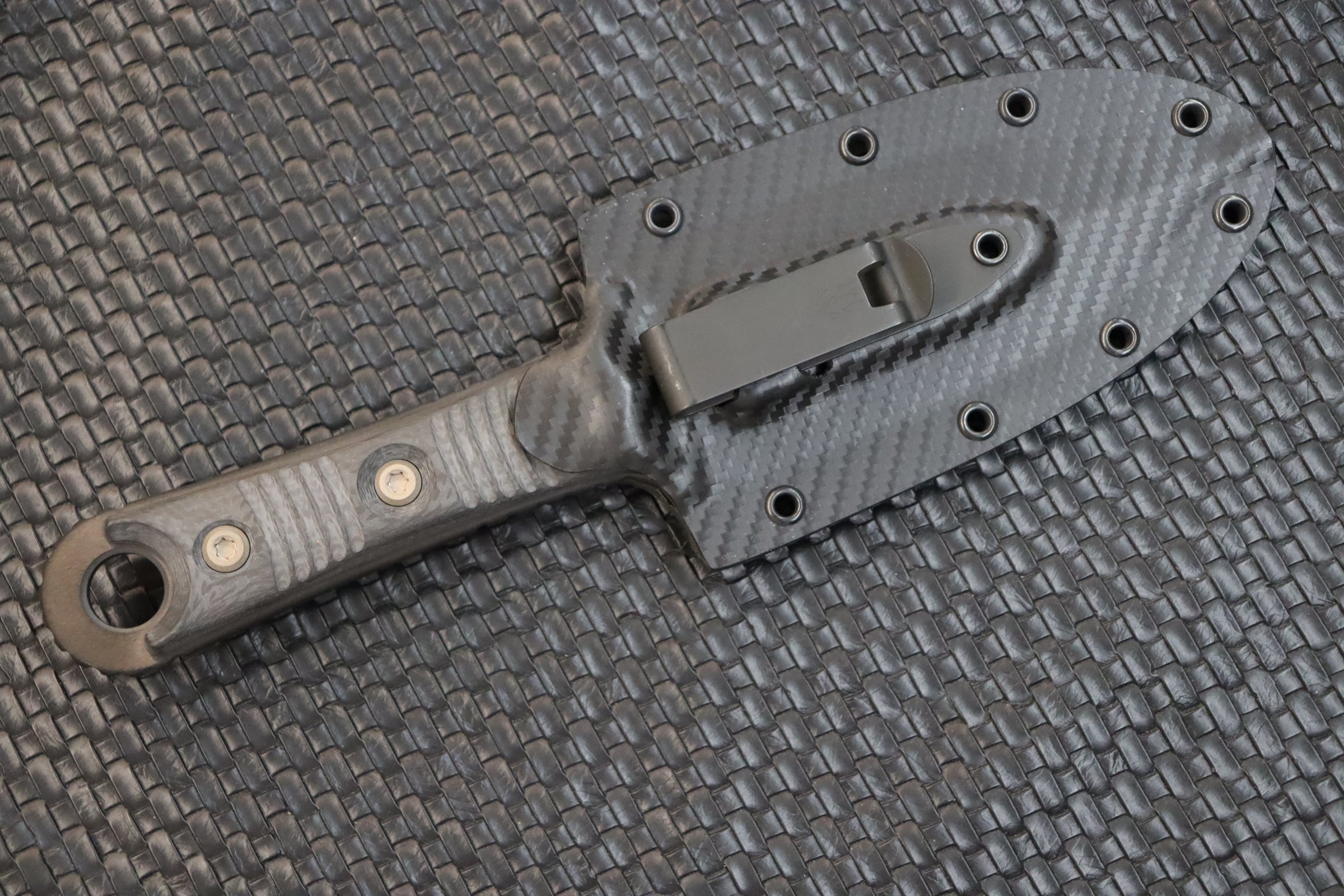 Premium Microtech SBD Dagger - Carbon Fiber Handle & DLC Coated Blade