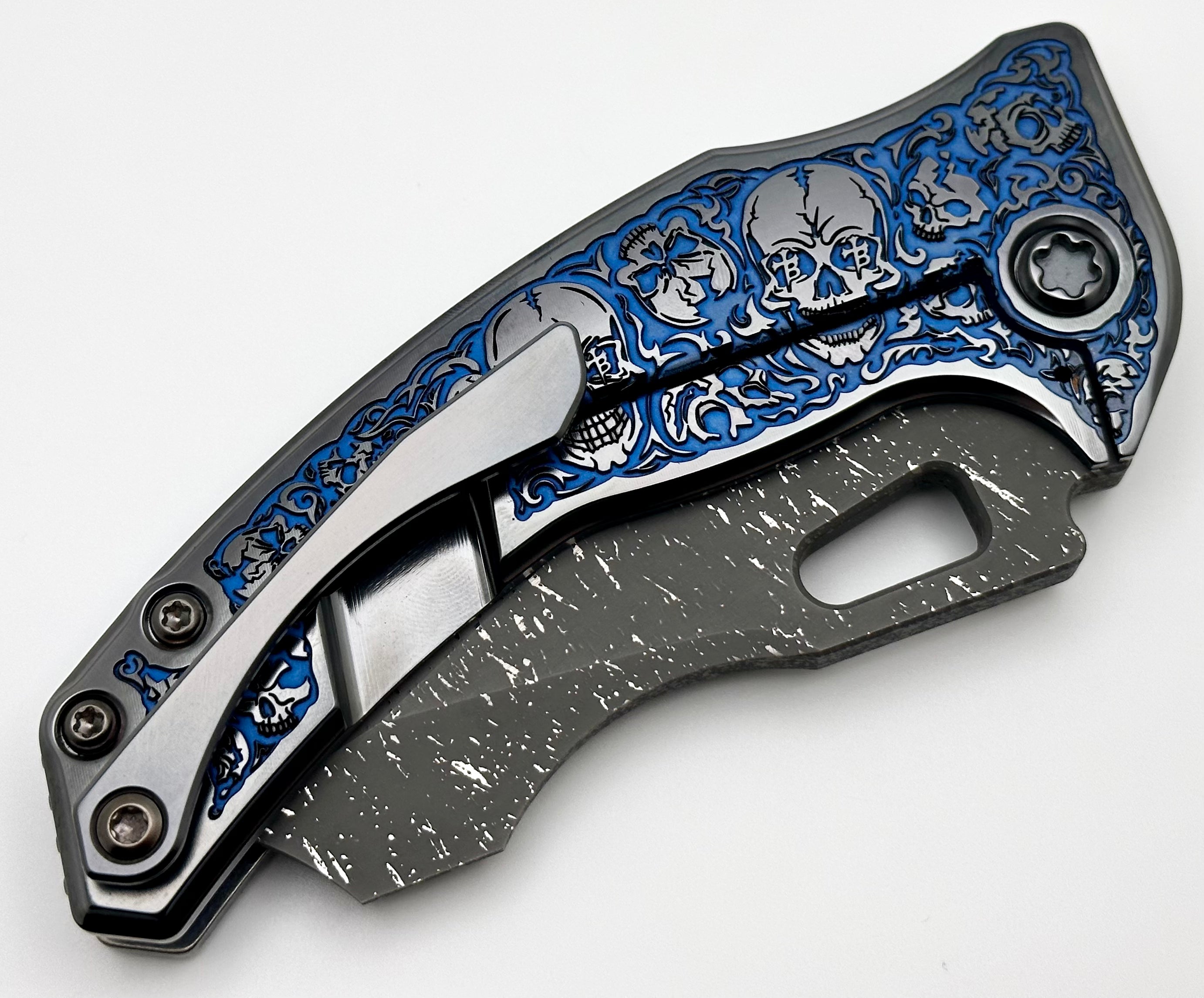 Borka Blades Mike Bond Shylock: Premium Blue/Black Hula Skulls & Guru Compound Grind Knife