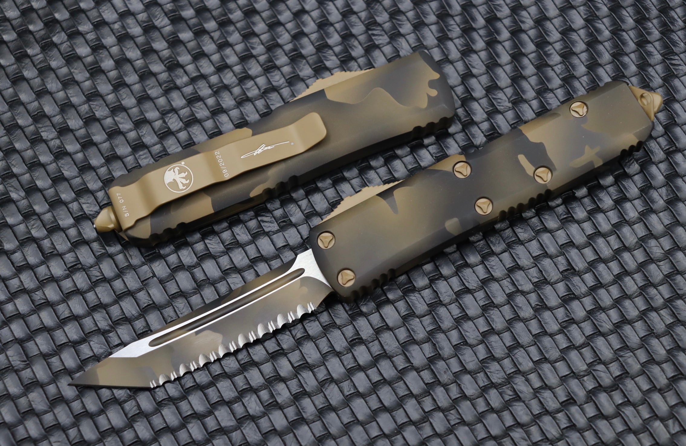 Microtech UTX-85 Tanto T/E Fully Serrated Coyote Camo - Ultimate EDC Knife