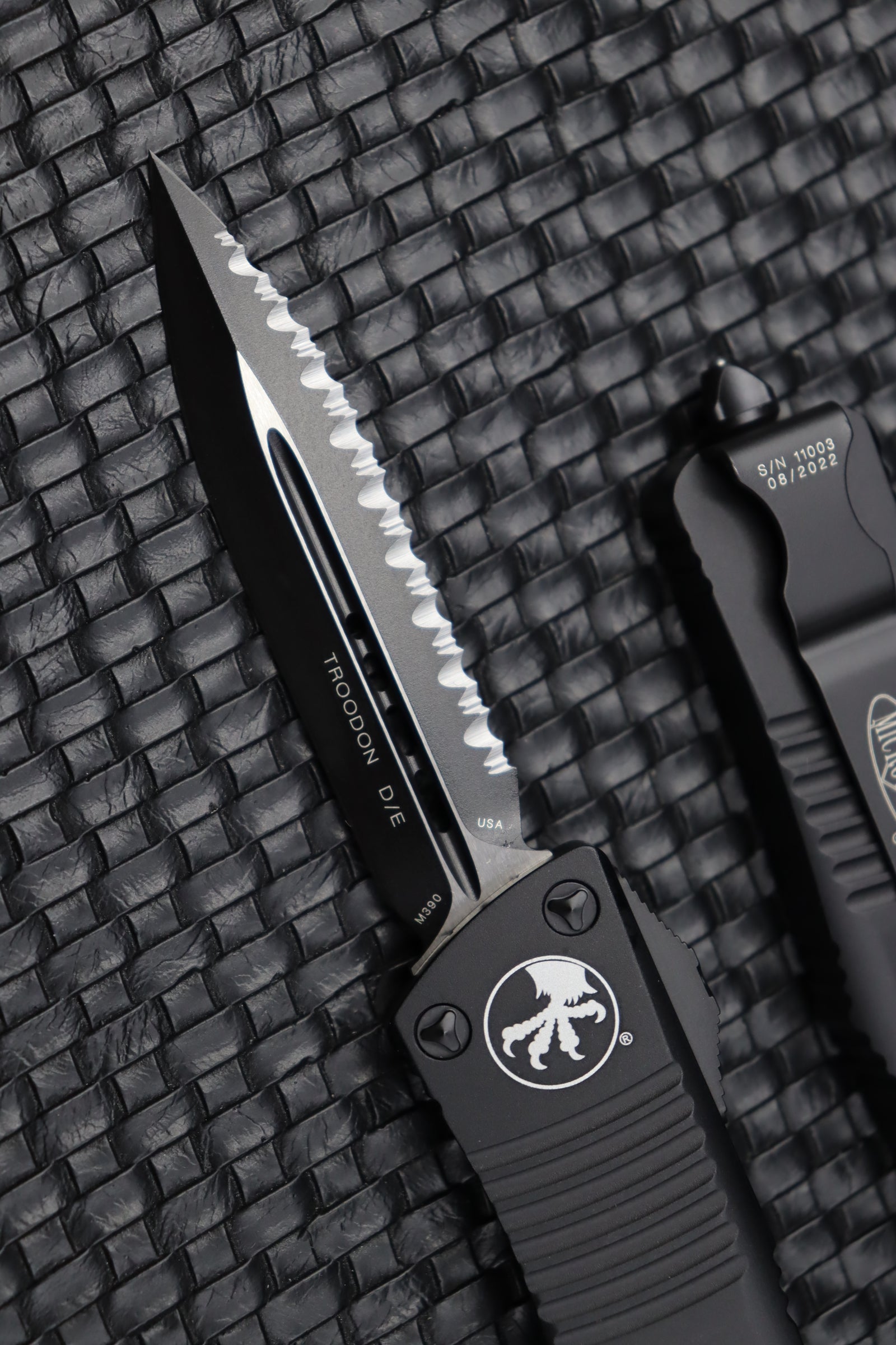 Microtech Troodon Double Edge Black Tactical Full Serrated 138-3T - Premium Tactical Knife