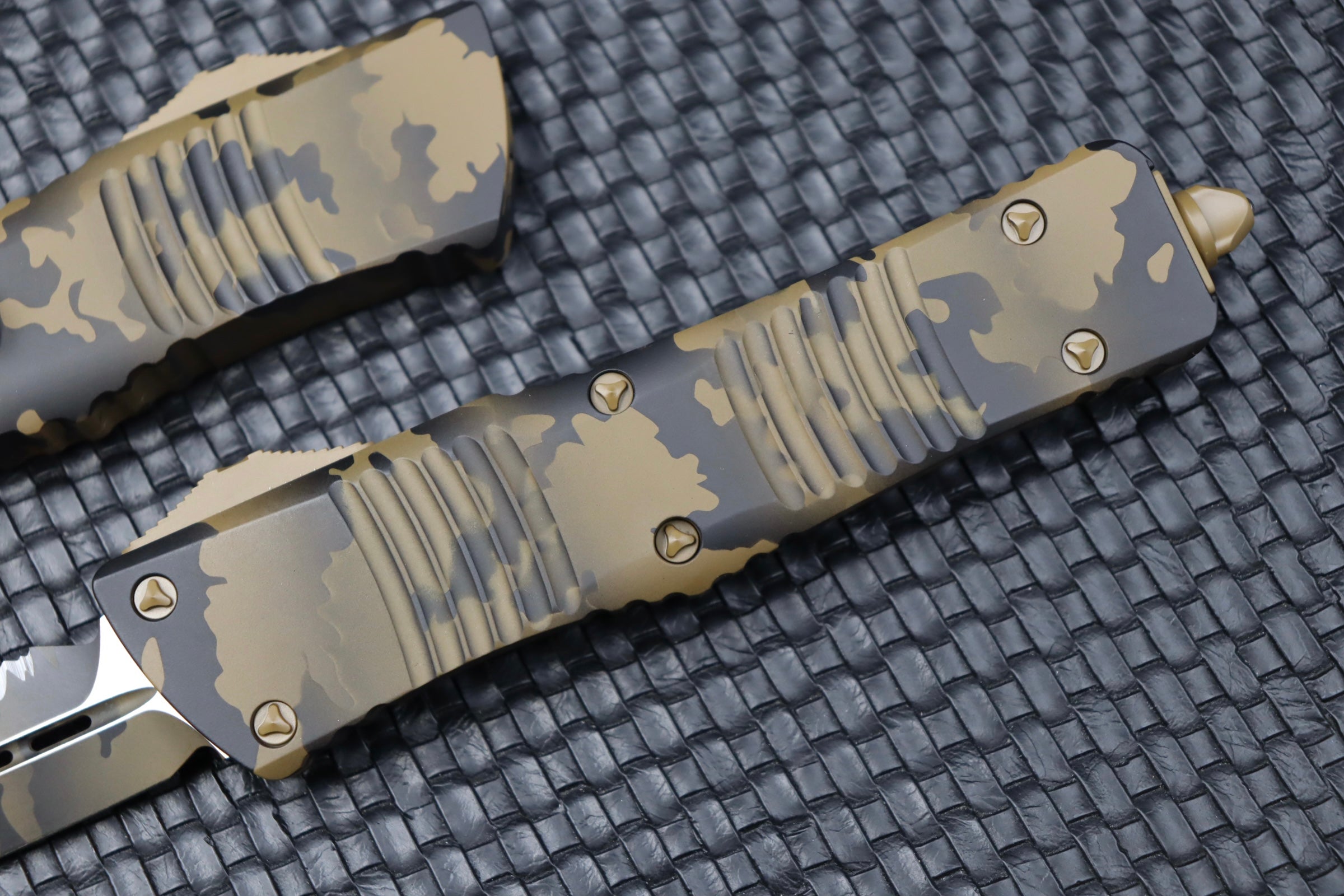 Premium Microtech Combat Troodon Coyote Camo - Ultimate Tactical OTF Knife